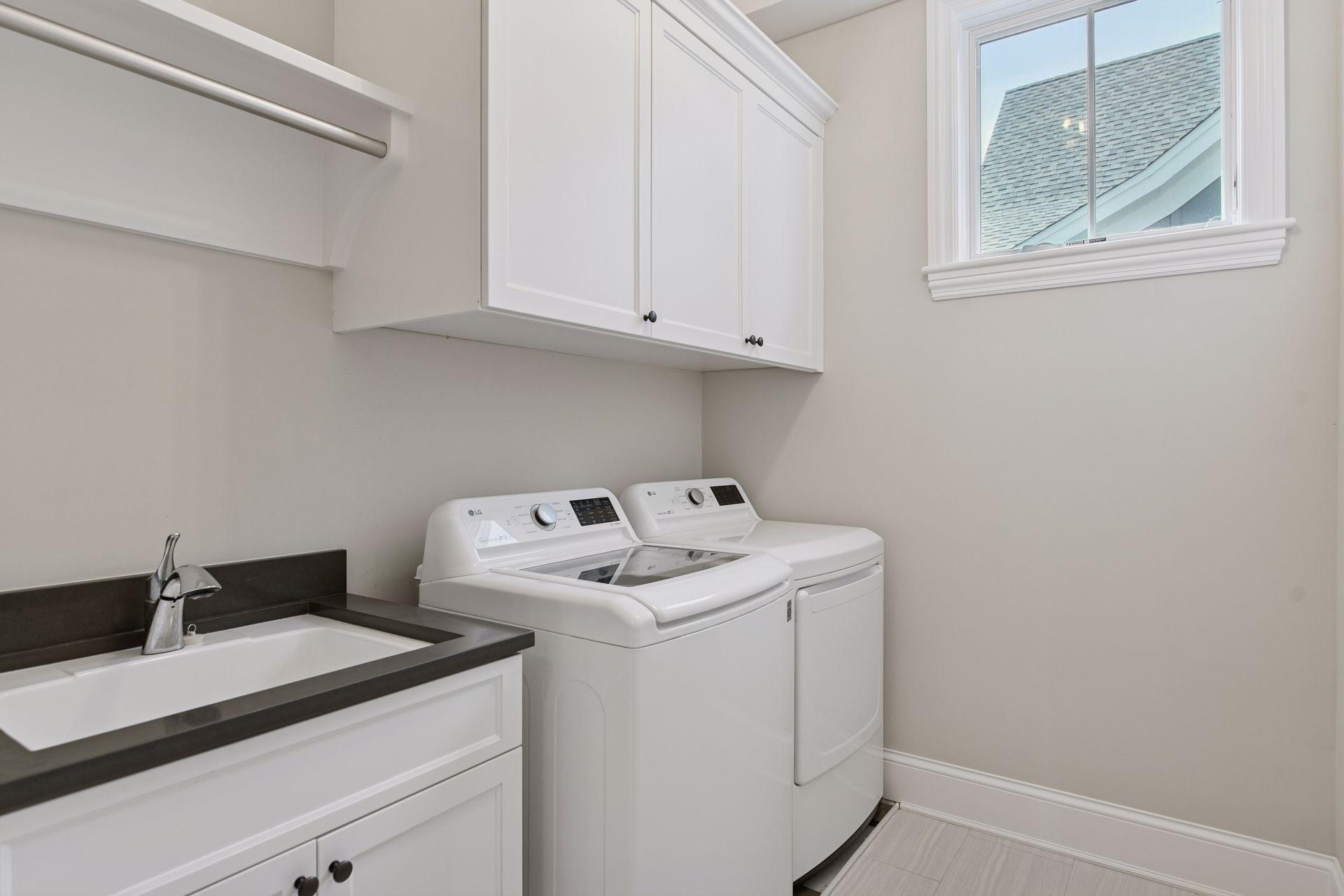 155 Lakeshore Circle