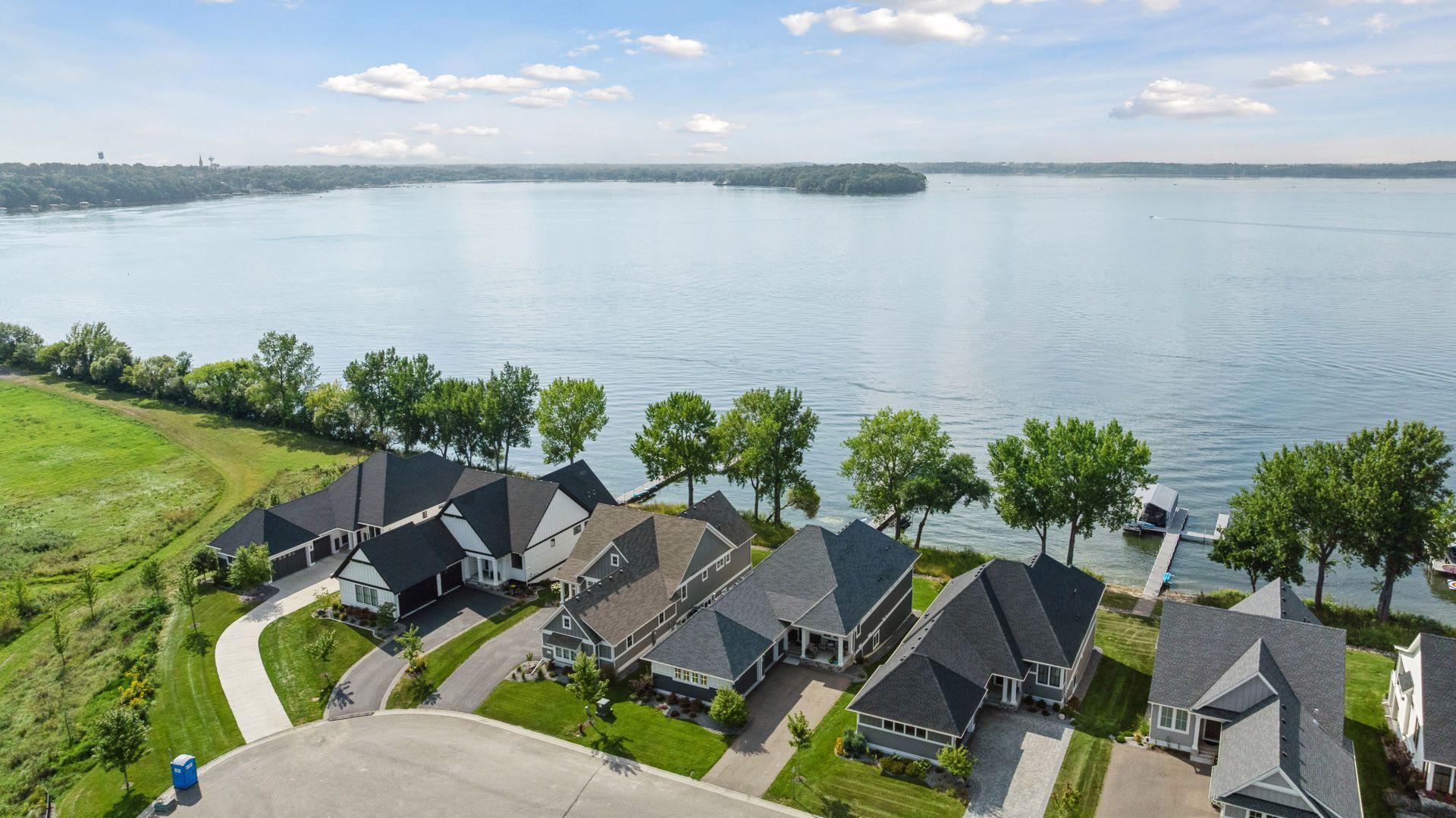 155 Lakeshore Circle