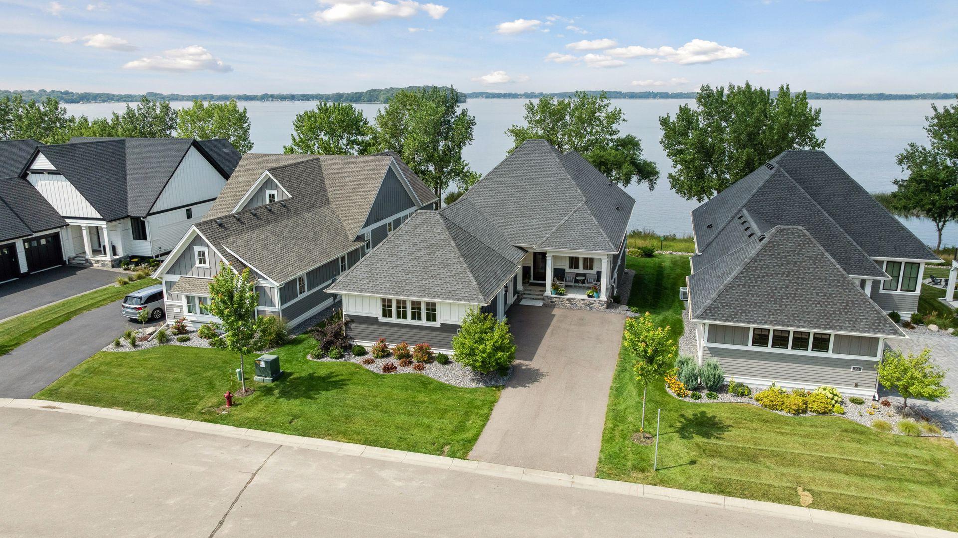 155 Lakeshore Circle