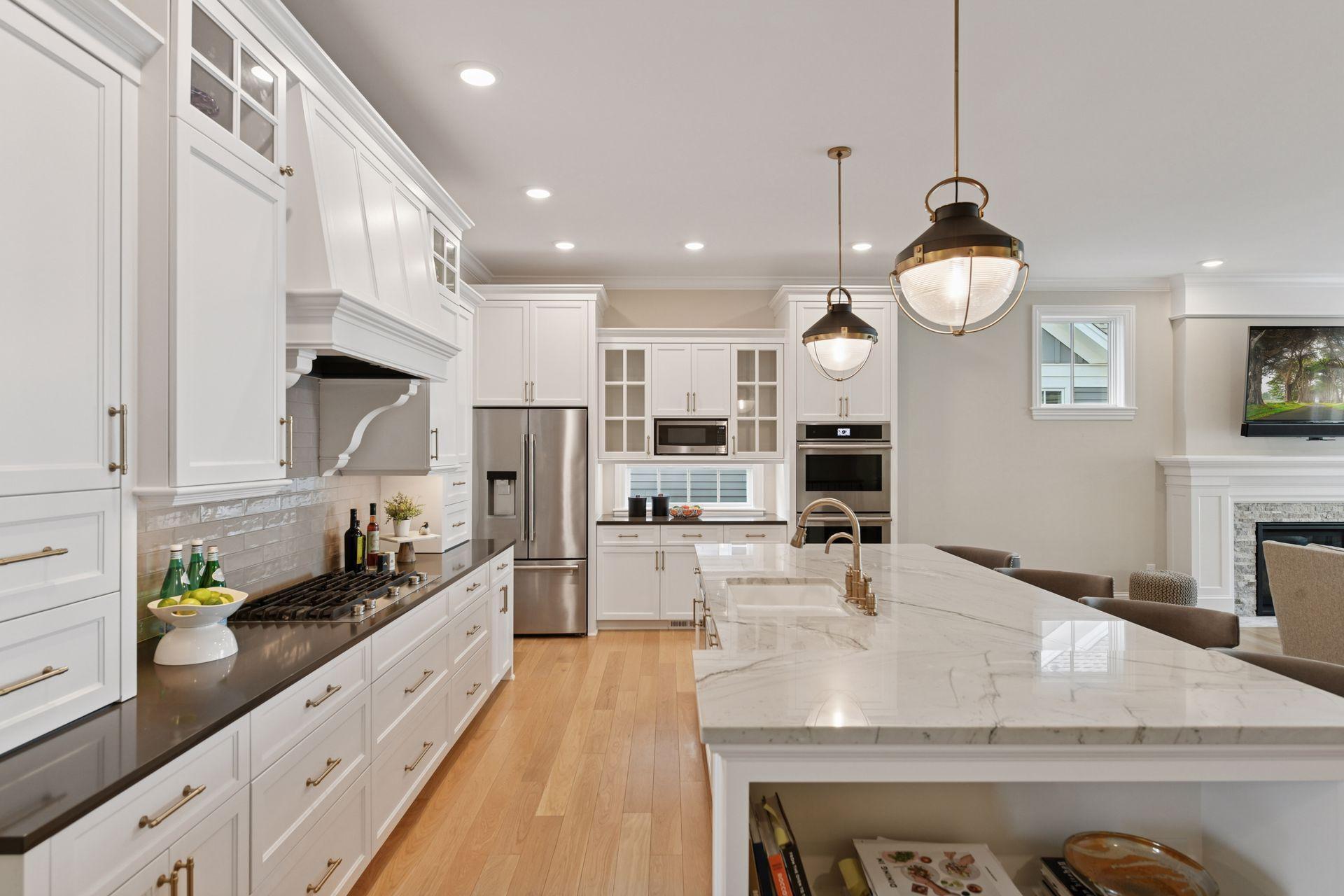 155 Lakeshore Circle