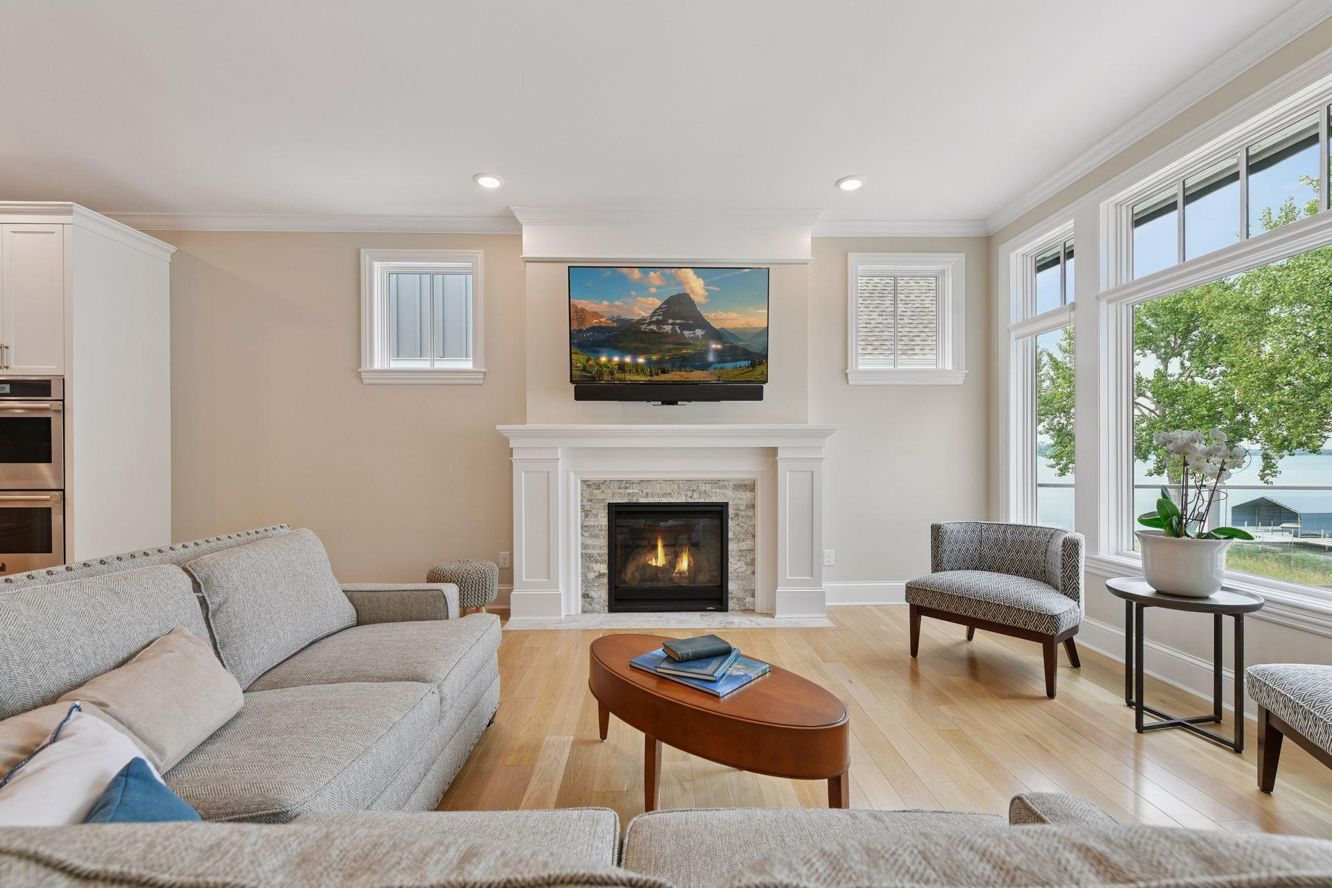 155 Lakeshore Circle