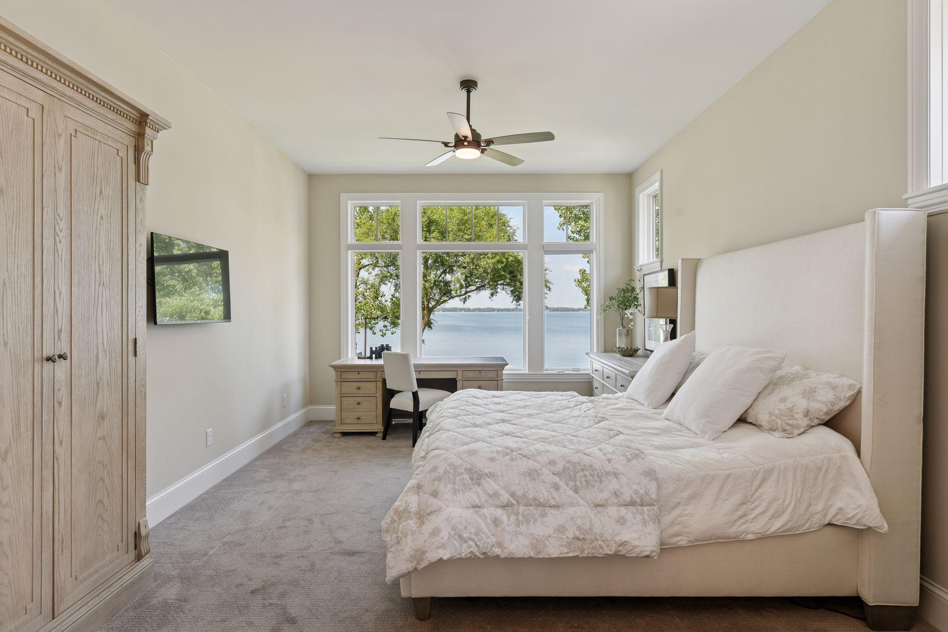 155 Lakeshore Circle