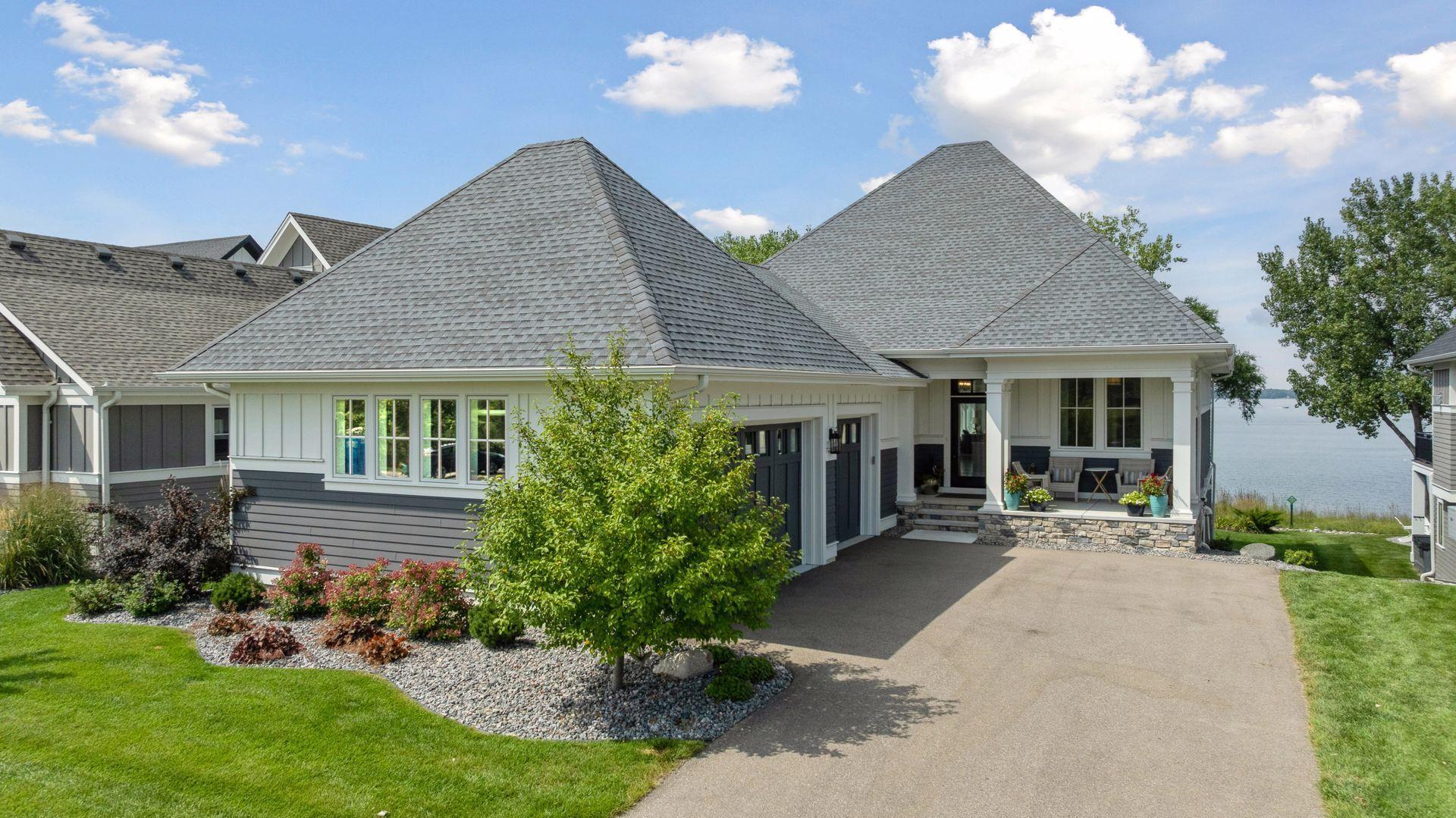 155 Lakeshore Circle