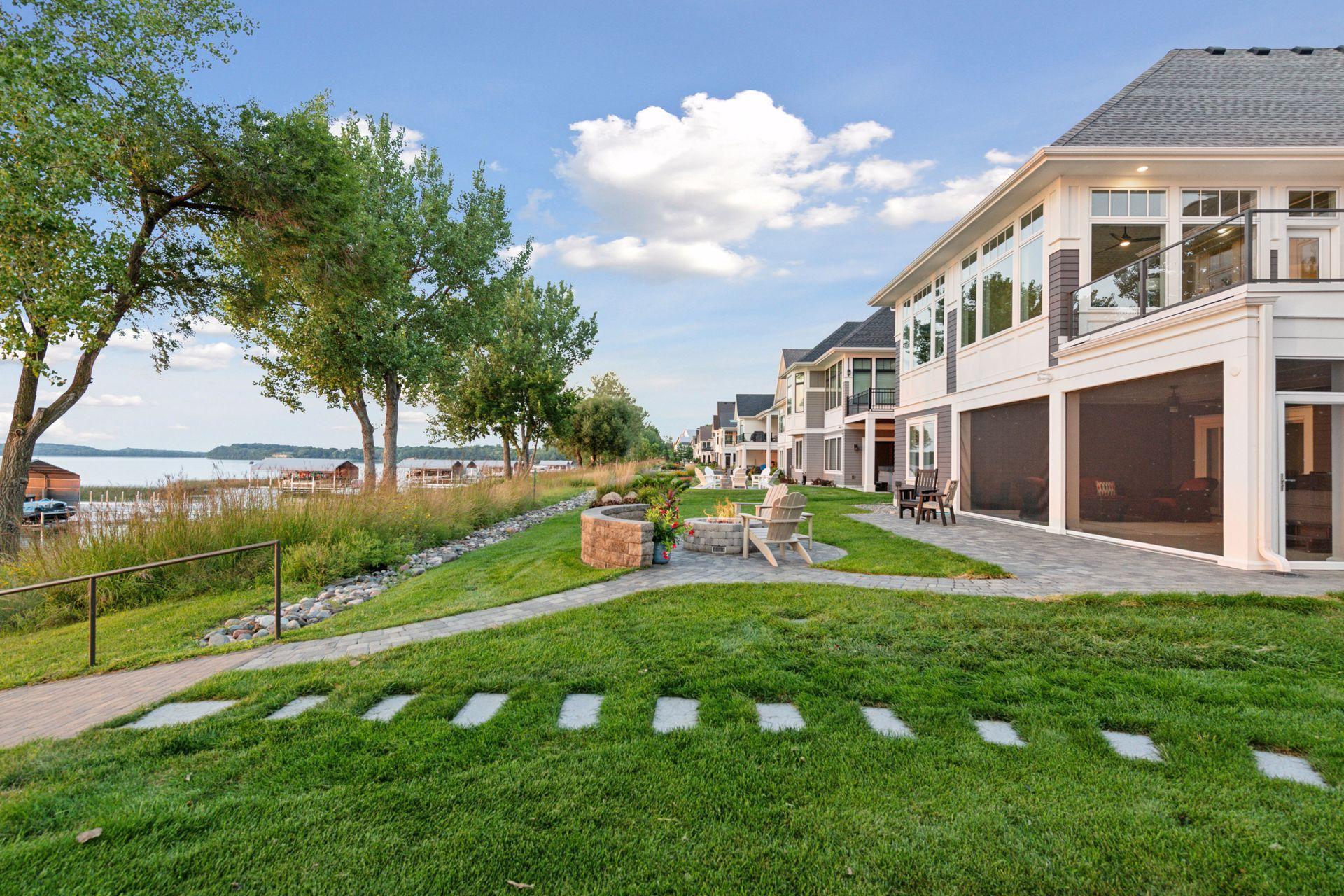 155 Lakeshore Circle