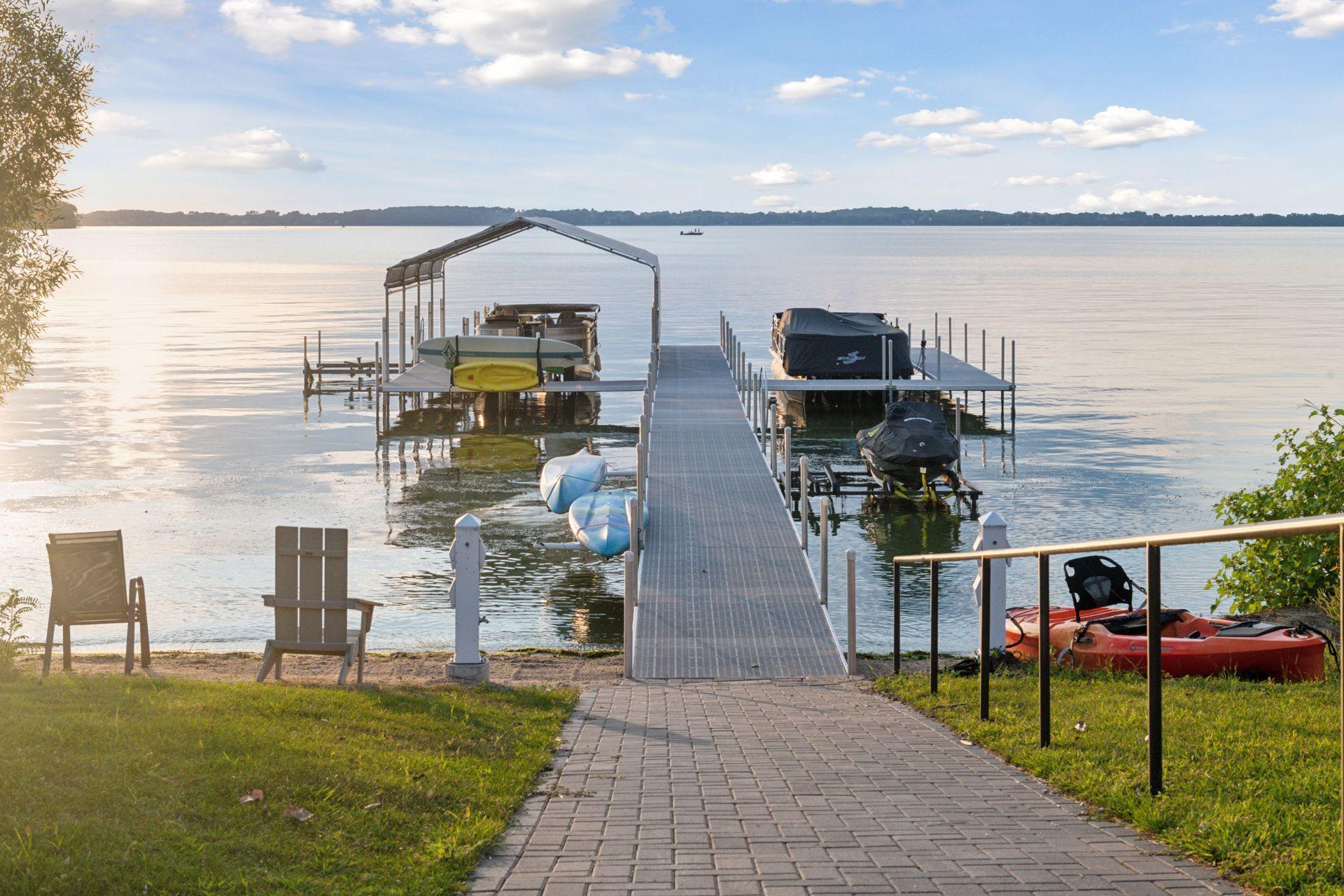 155 Lakeshore Circle