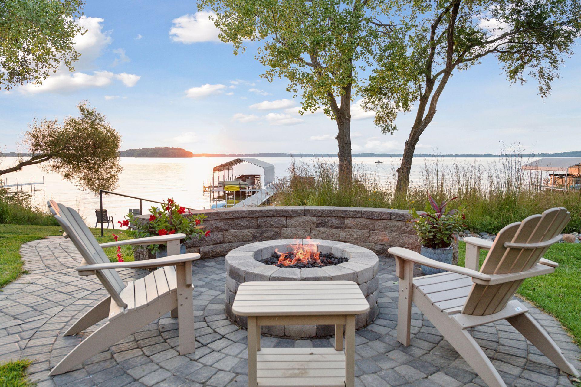 155 Lakeshore Circle