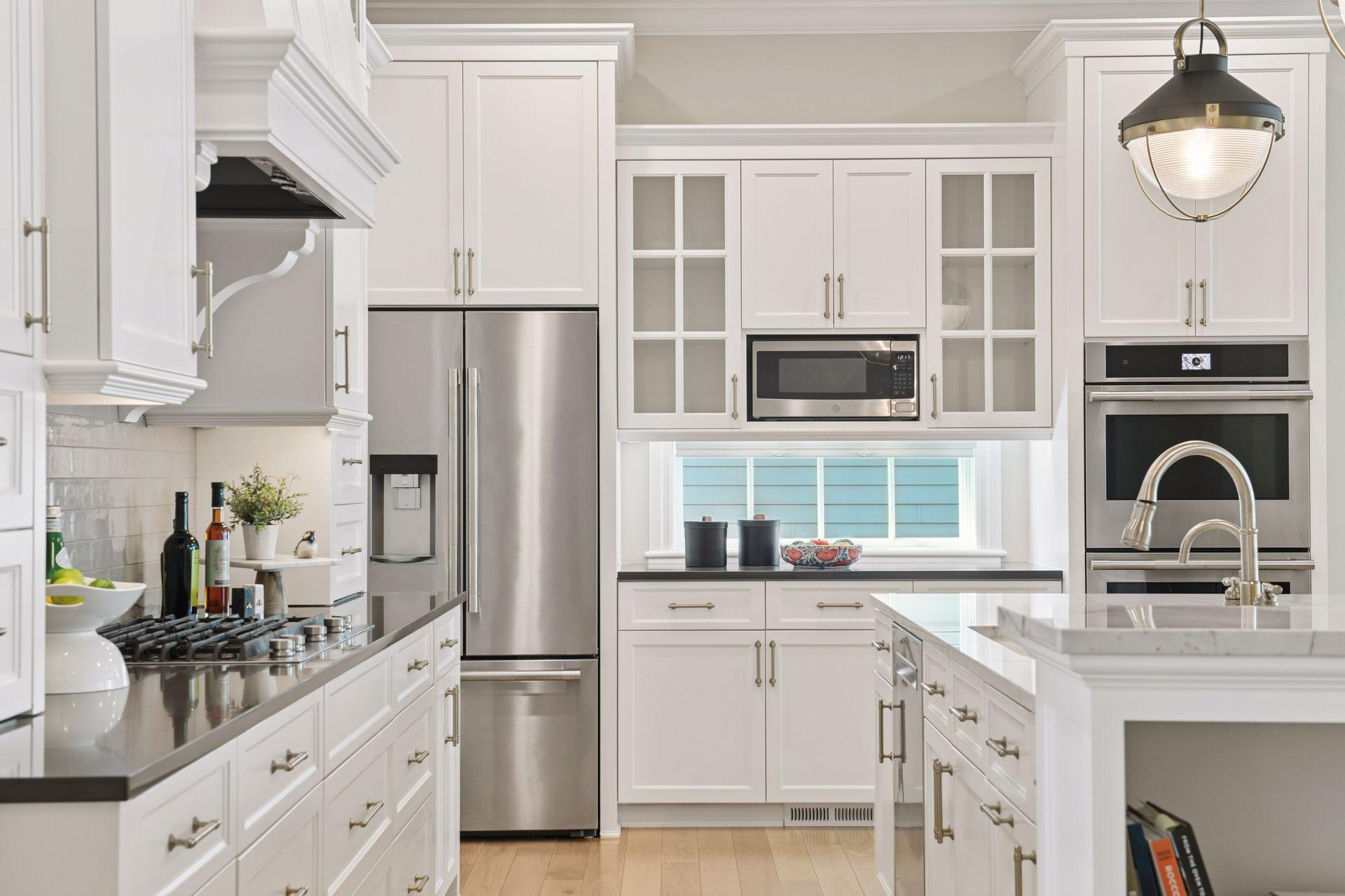 155 Lakeshore Circle