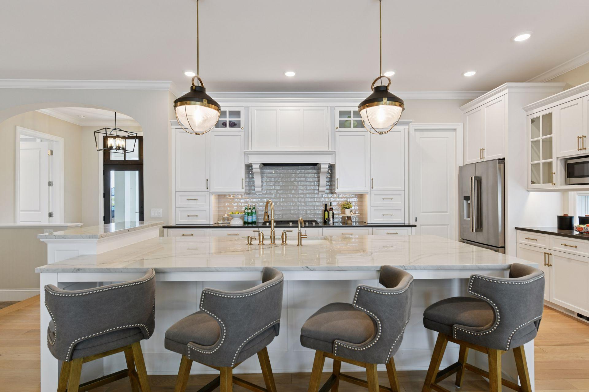 155 Lakeshore Circle