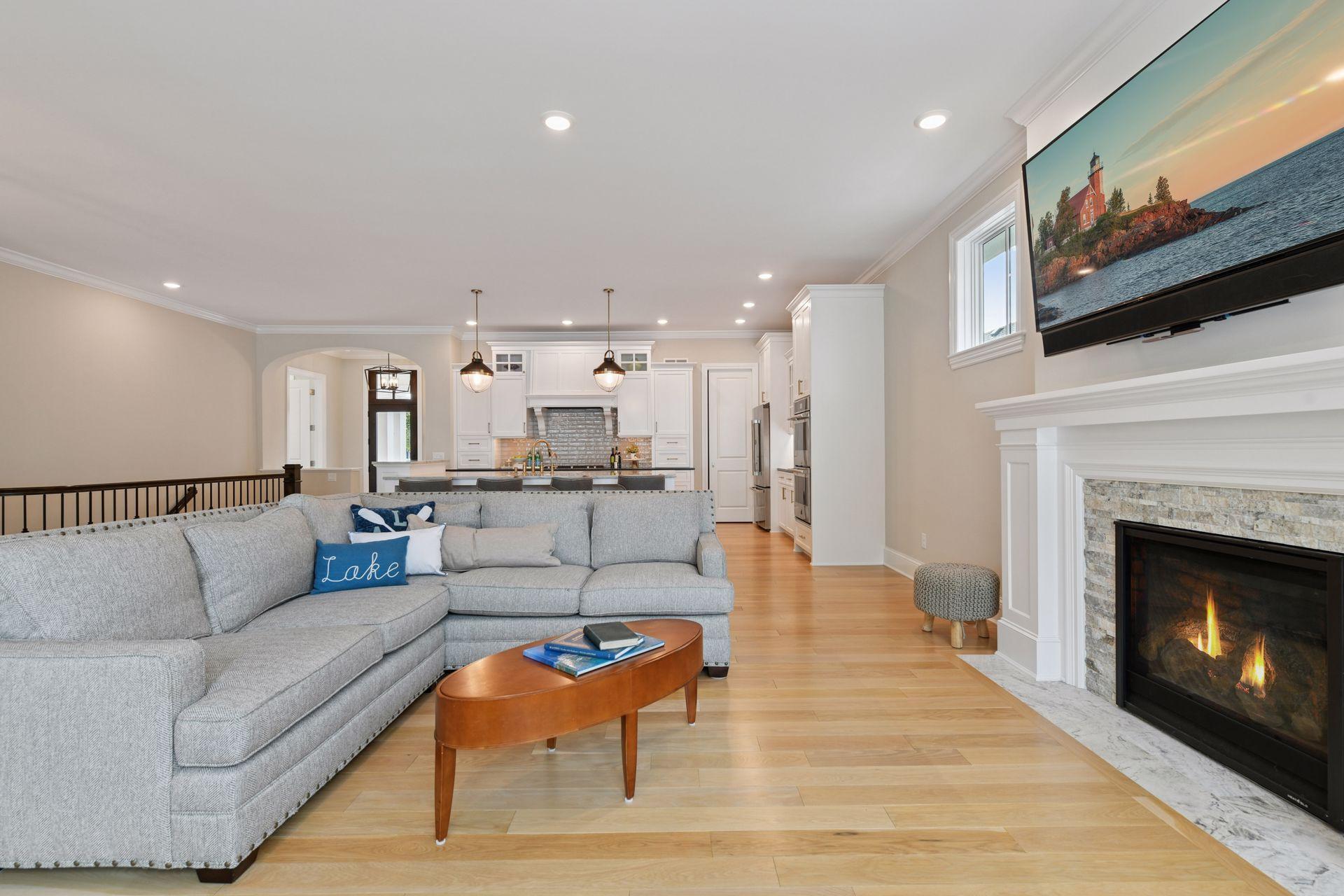 155 Lakeshore Circle