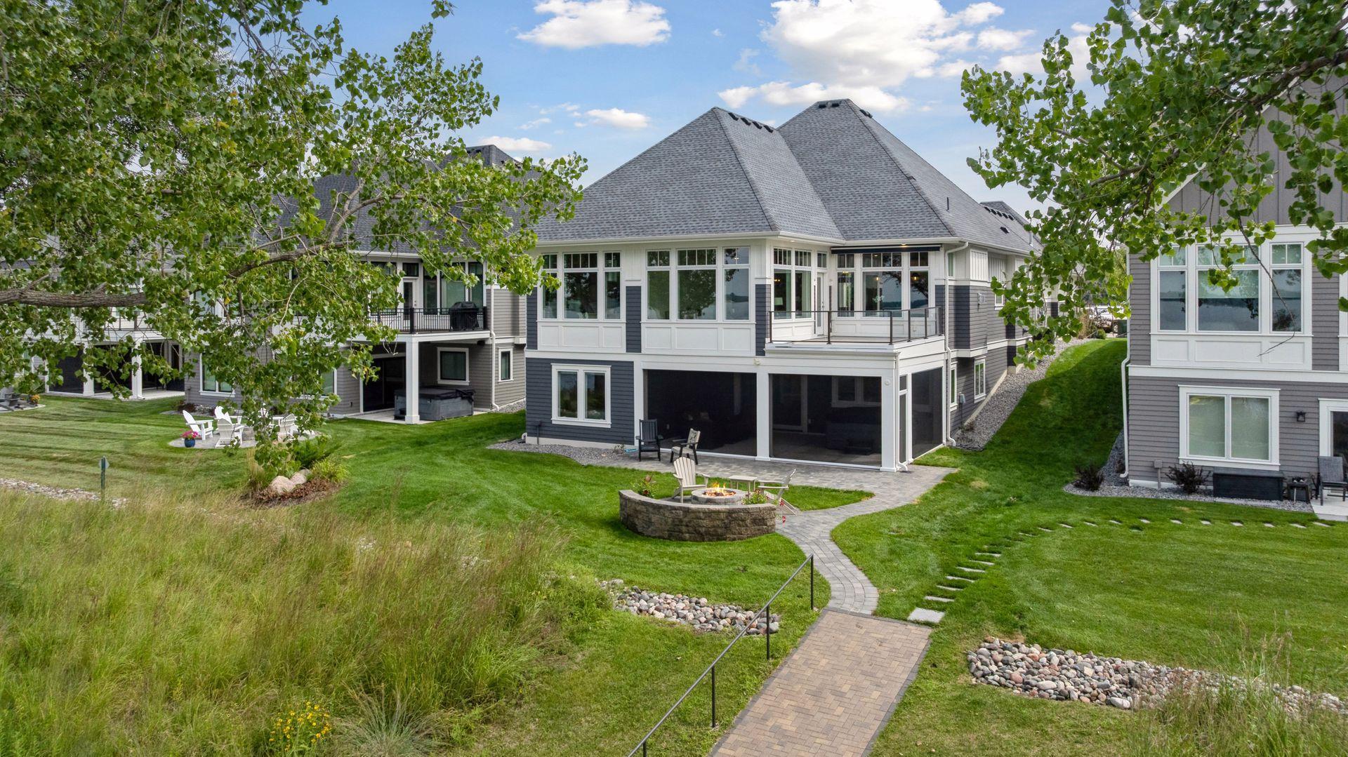 155 Lakeshore Circle