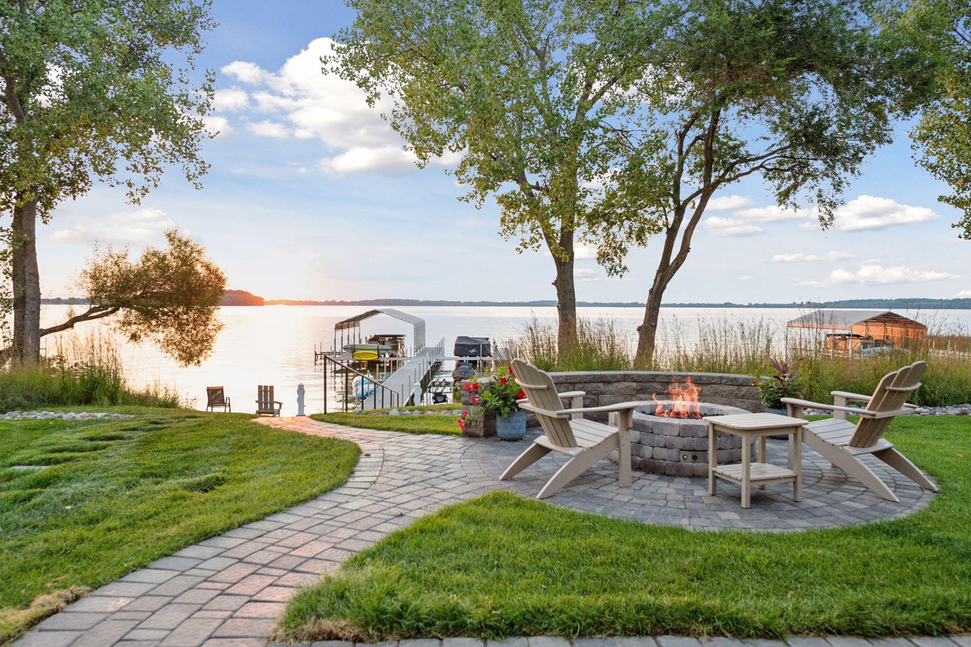 155 Lakeshore Circle