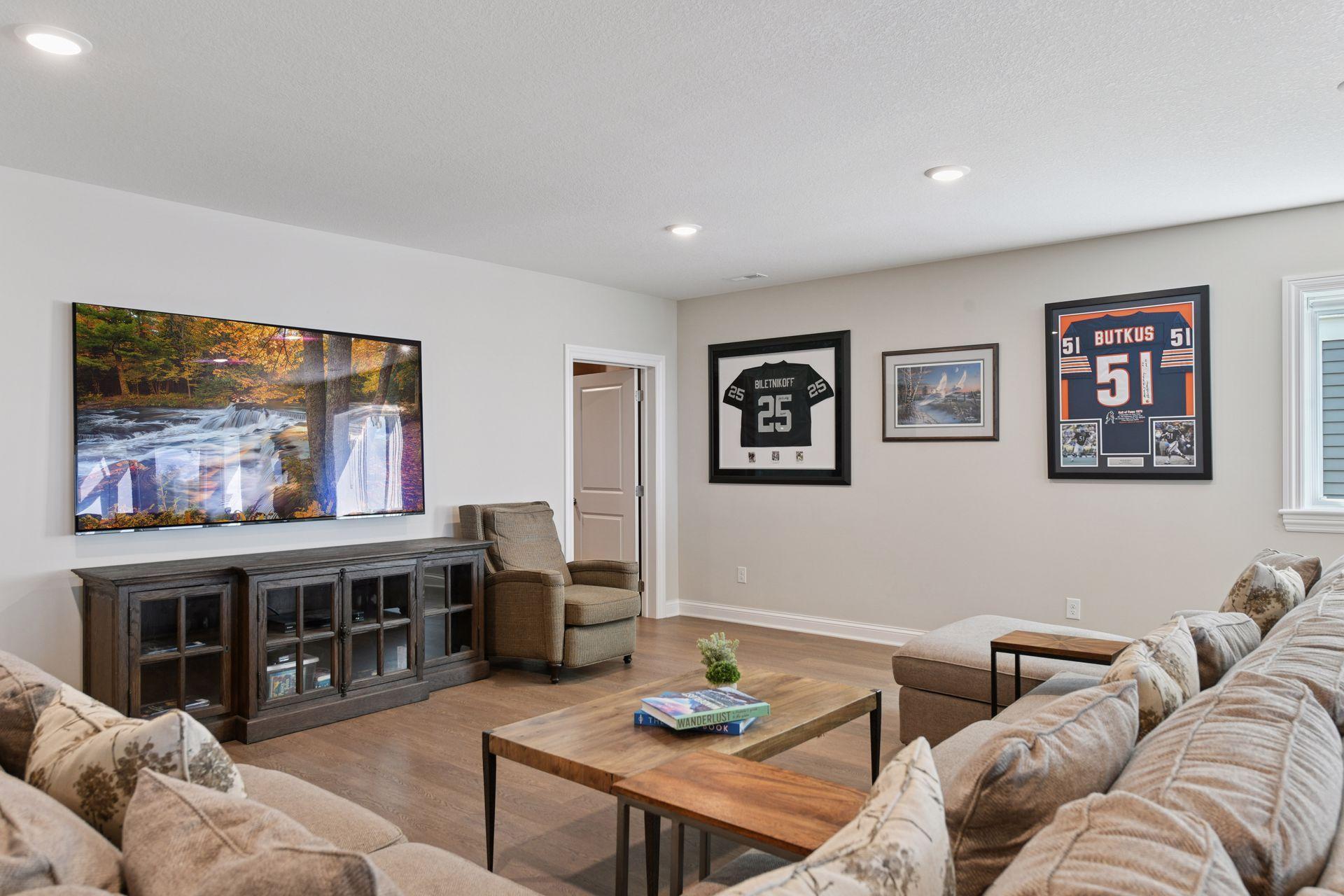 155 Lakeshore Circle