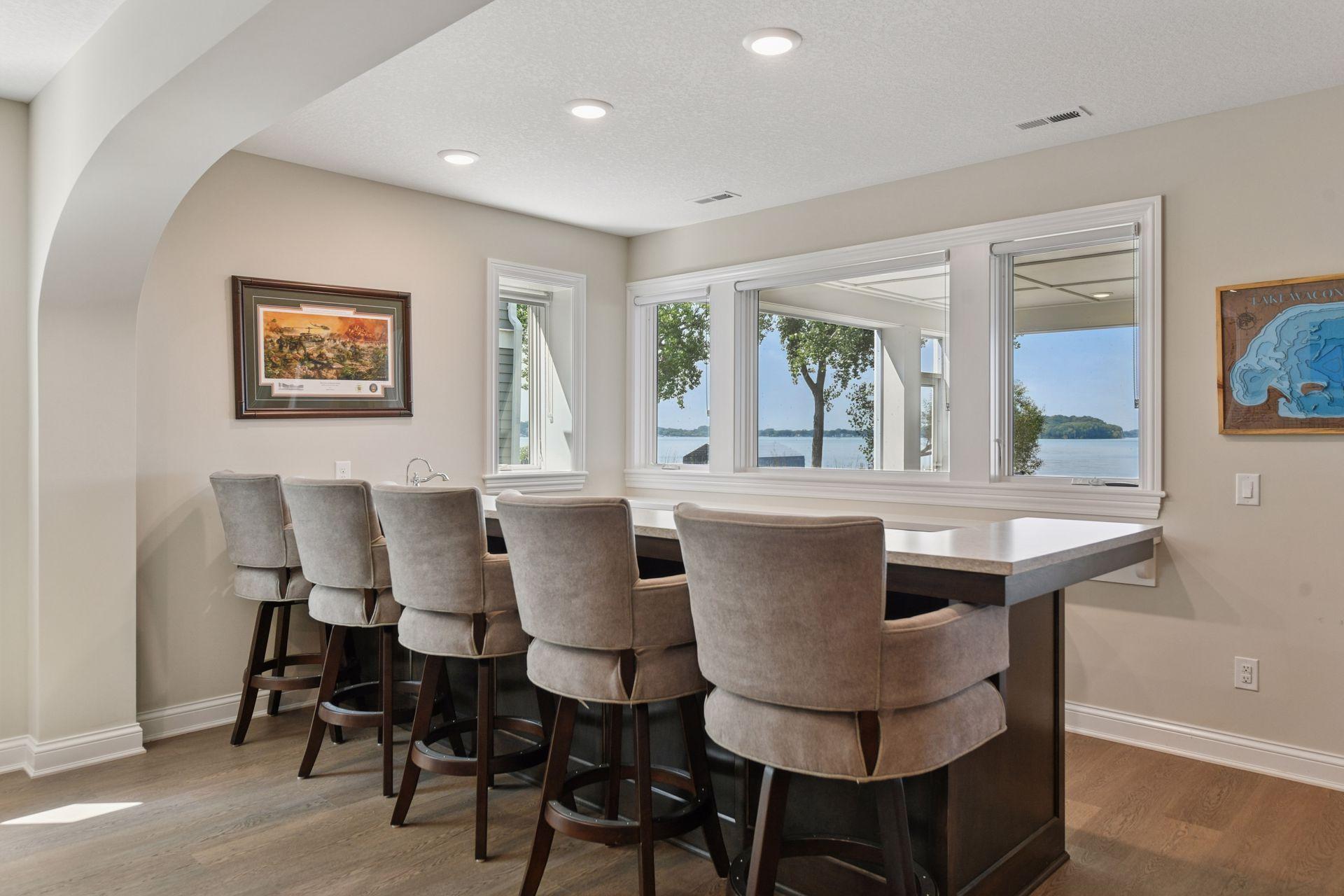 155 Lakeshore Circle