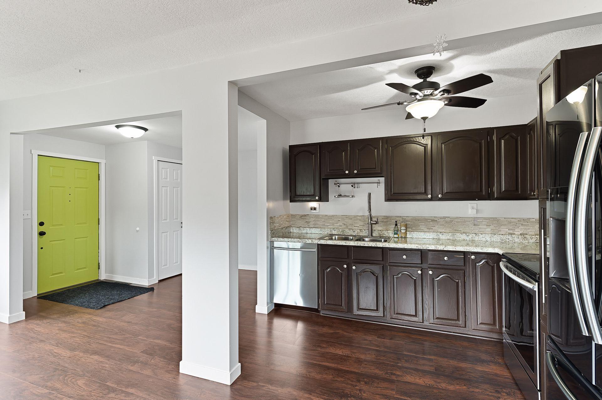 4556 Island View Drive