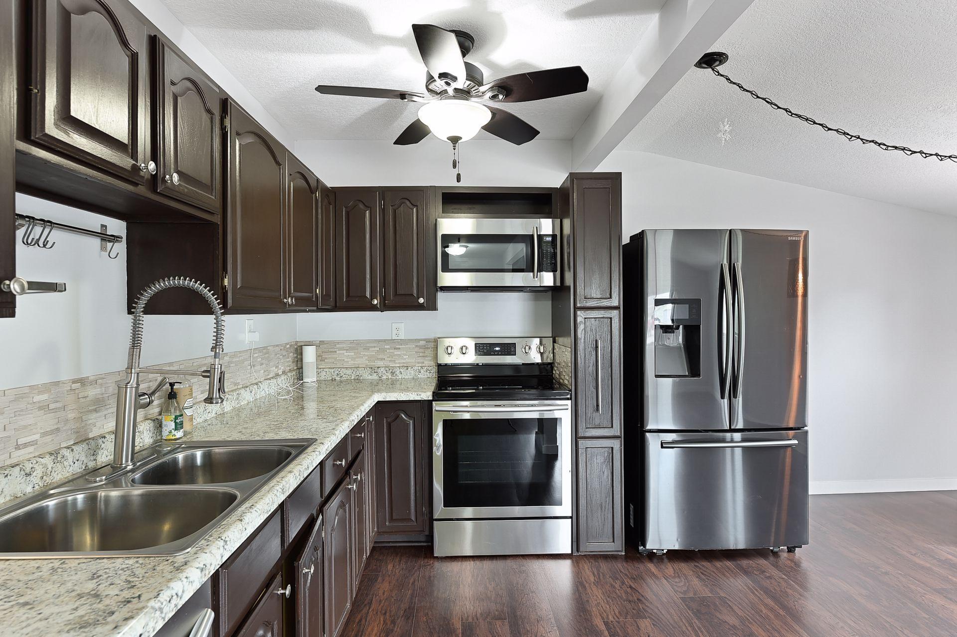 4556 Island View Drive