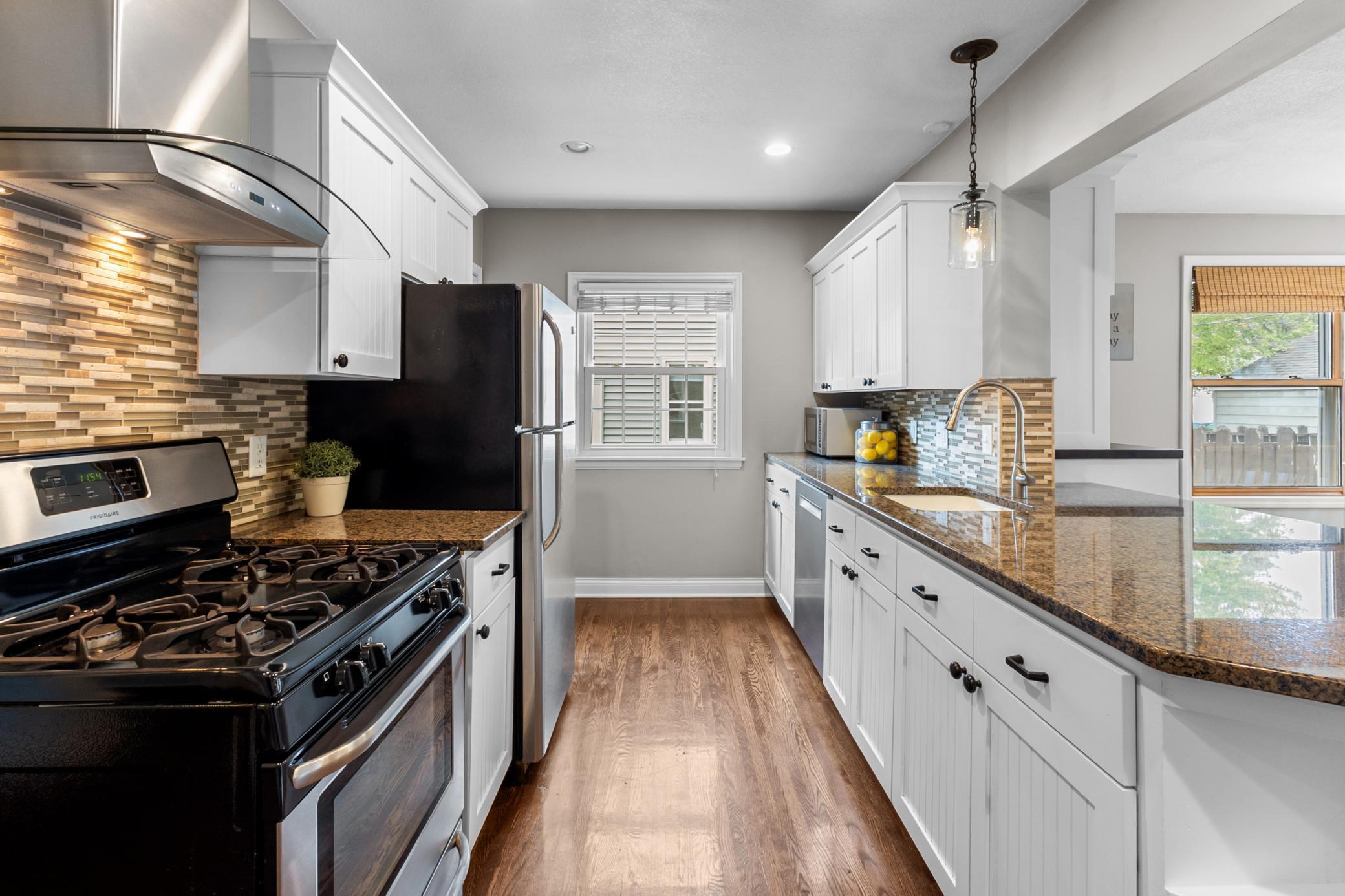 3200 Edgewood Avenue S