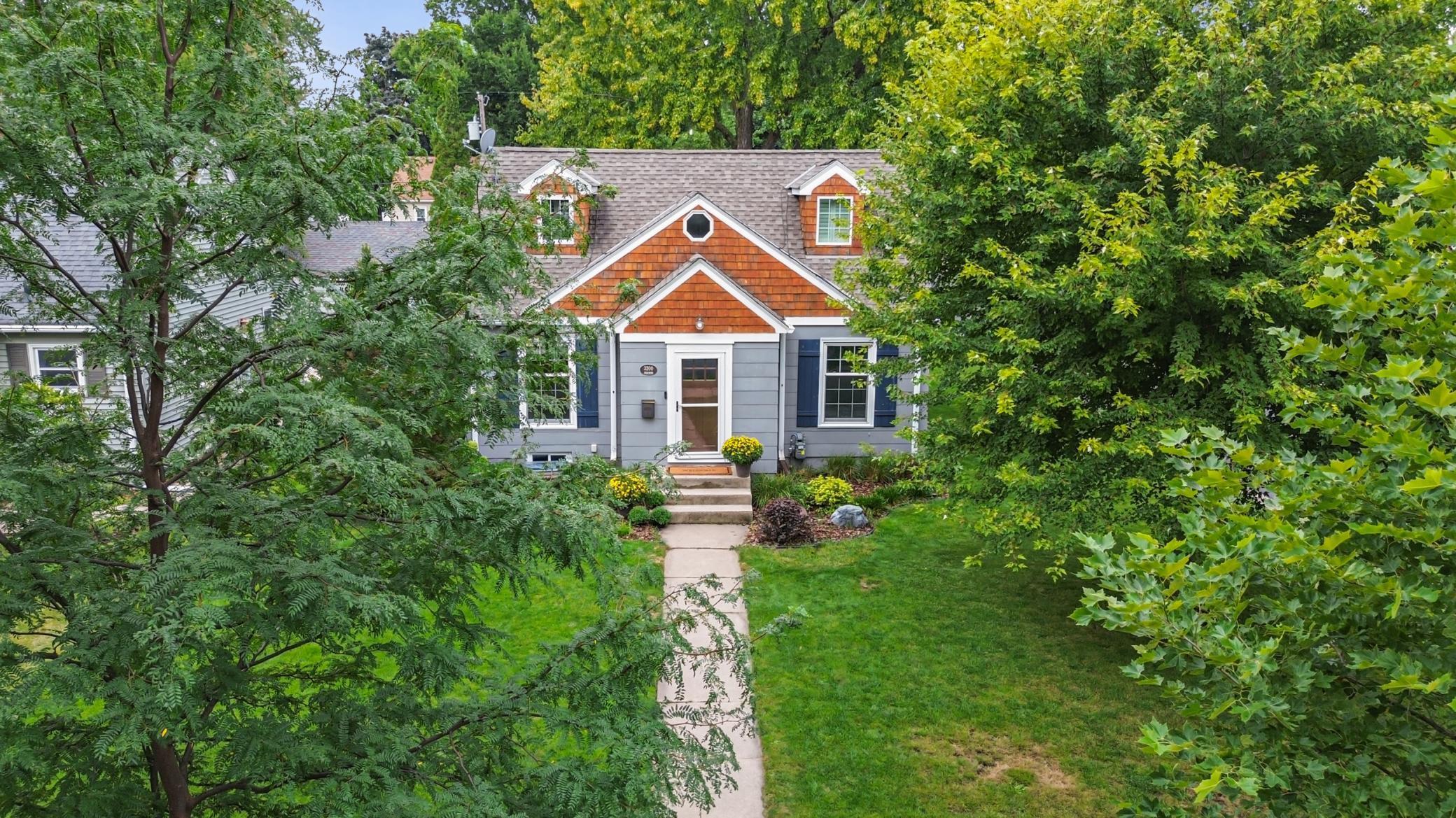 3200 Edgewood Avenue S