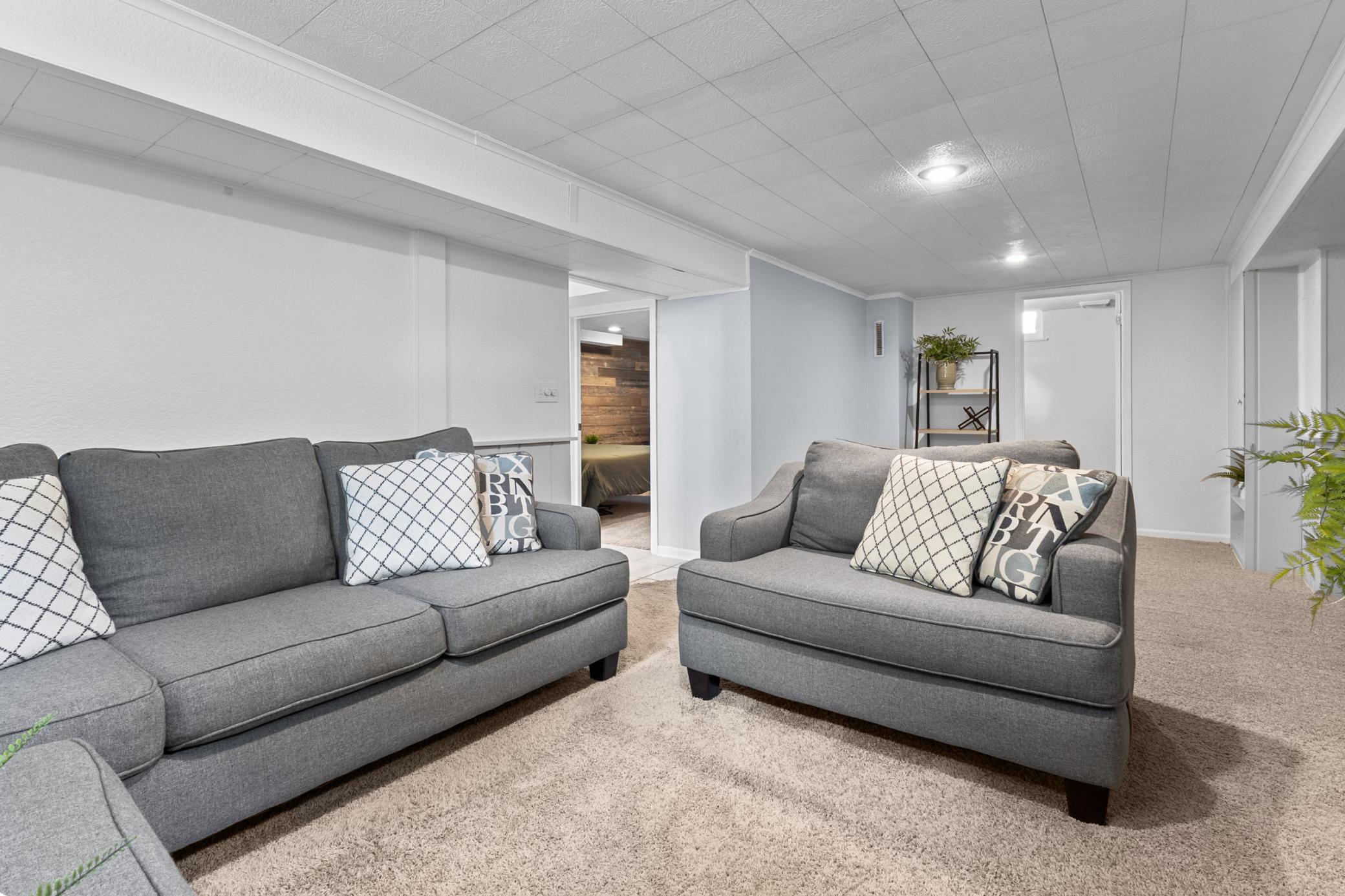 3200 Edgewood Avenue S