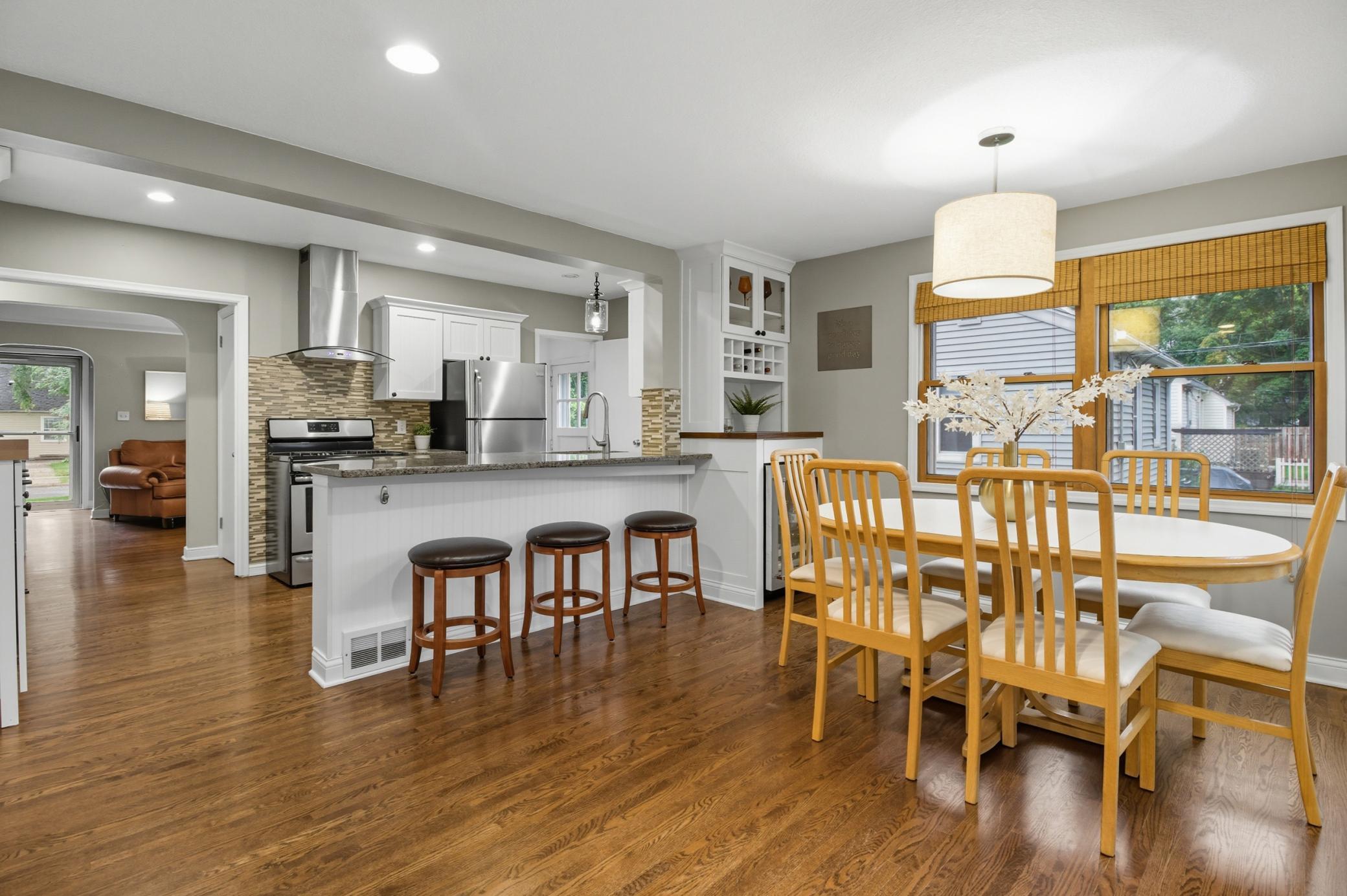 3200 Edgewood Avenue S