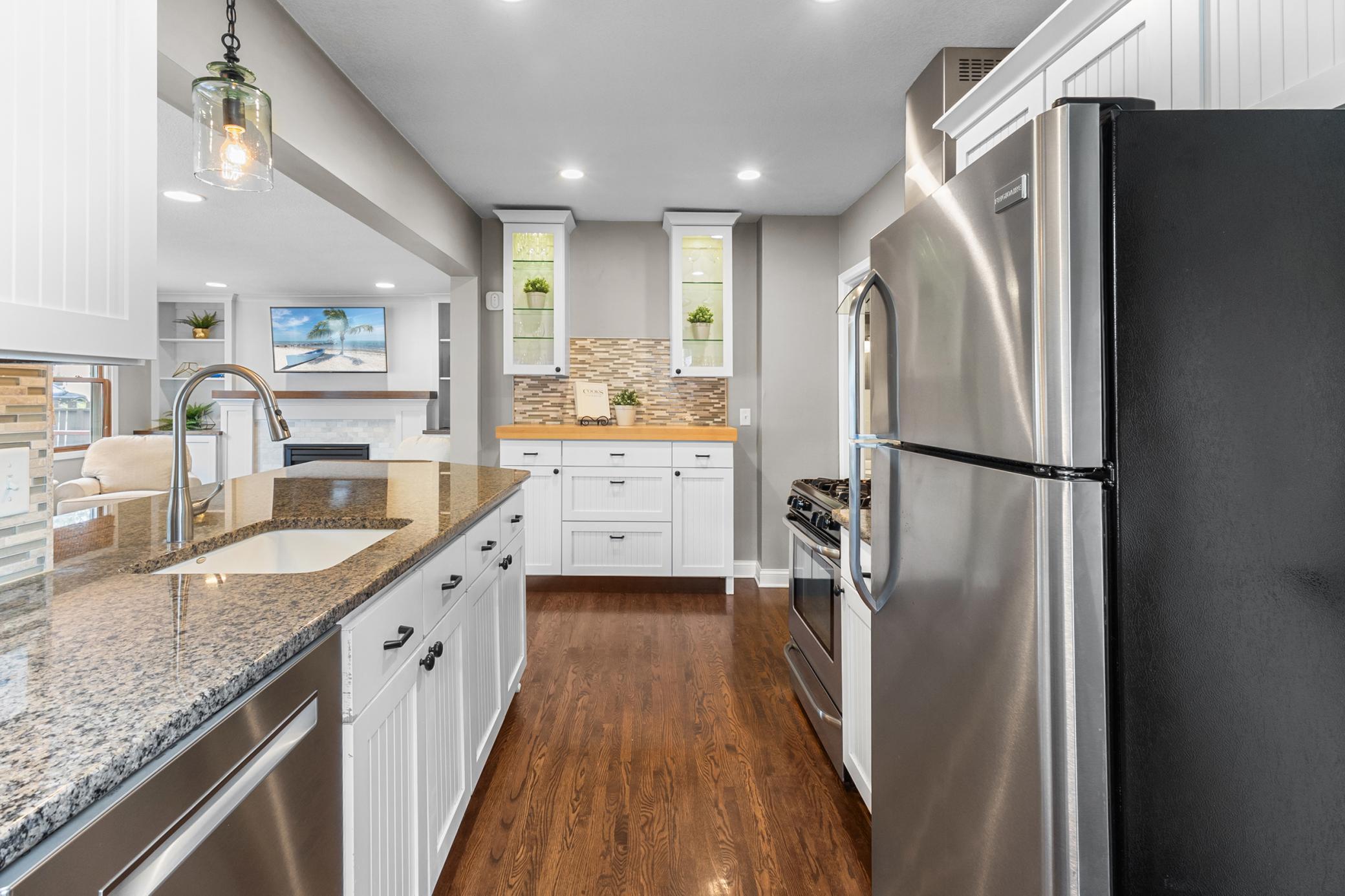 3200 Edgewood Avenue S