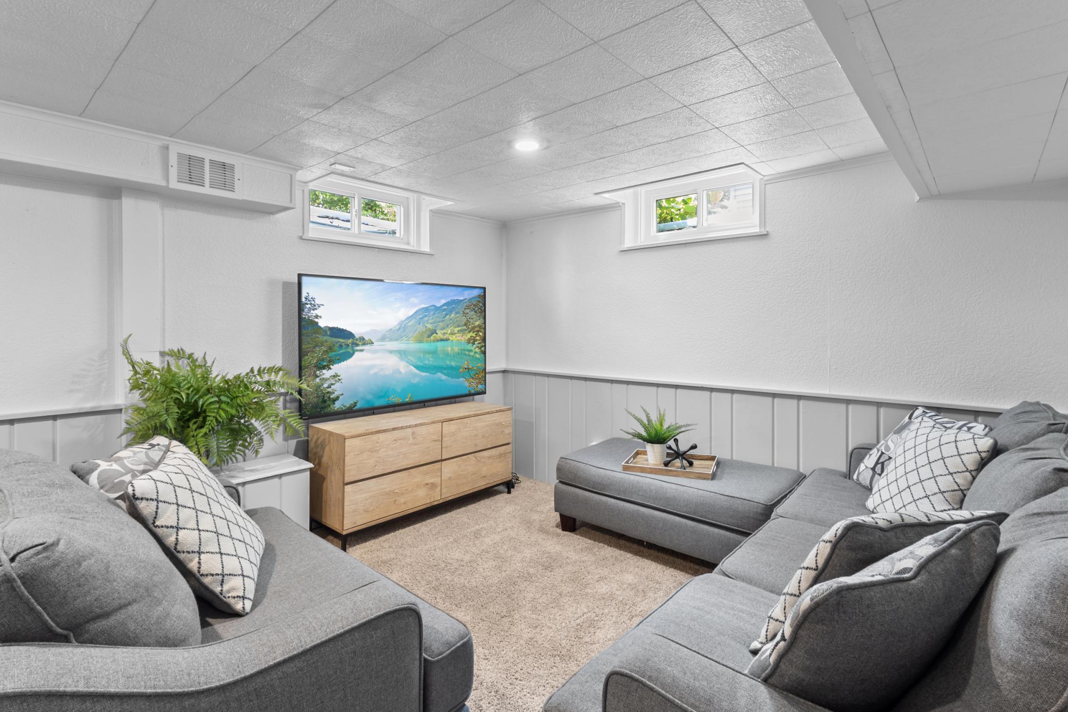 3200 Edgewood Avenue S