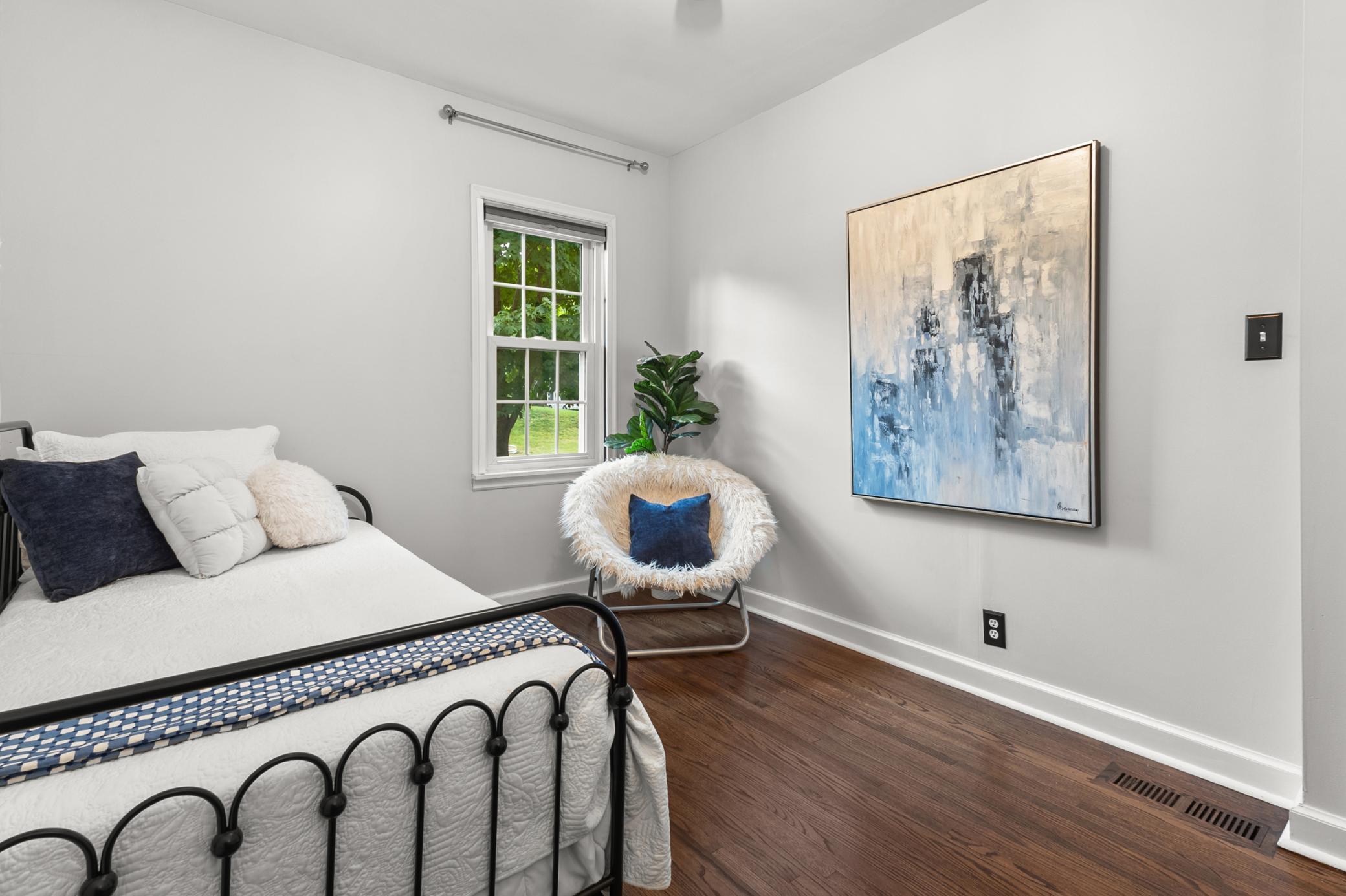 3200 Edgewood Avenue S