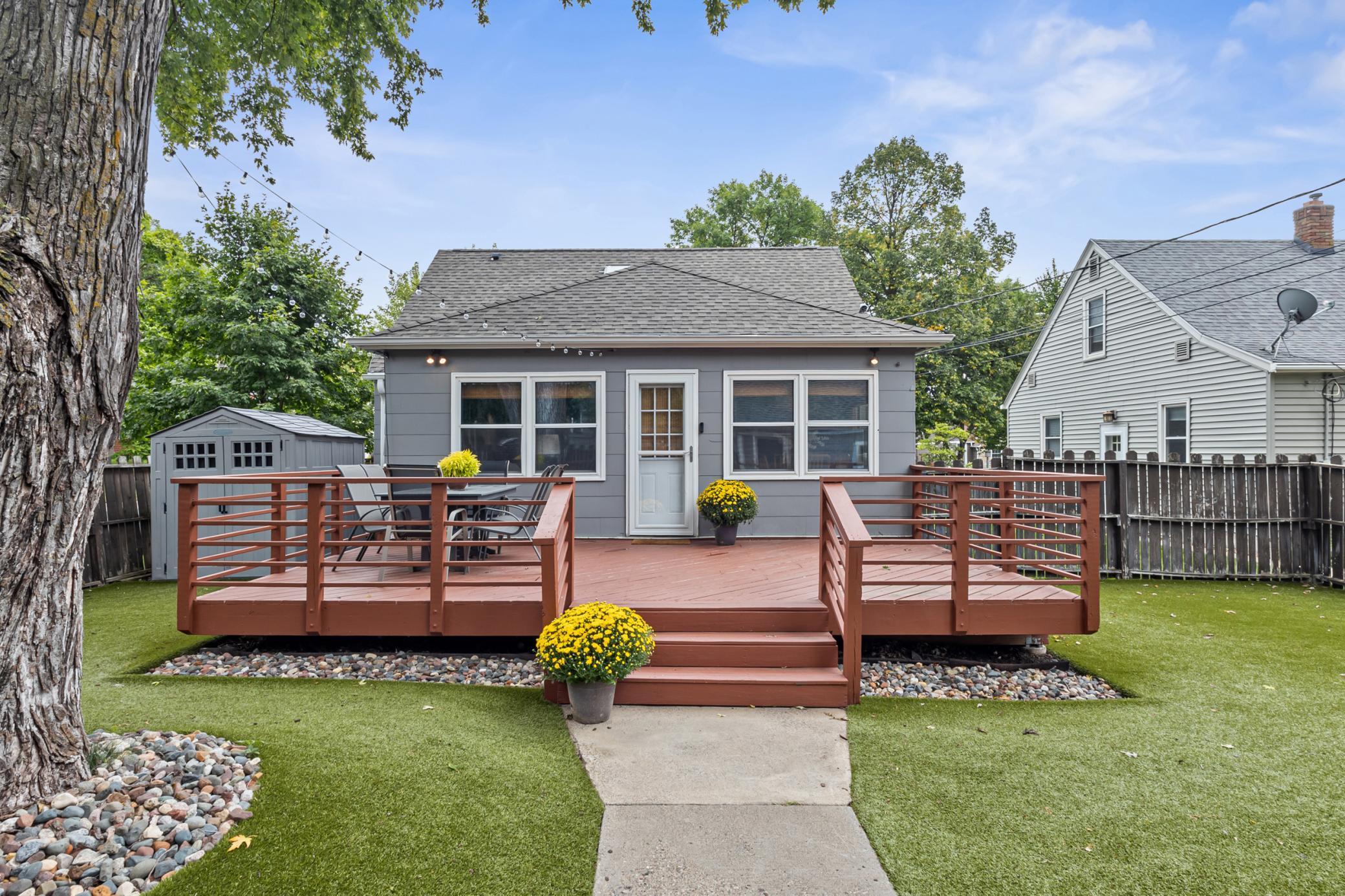 3200 Edgewood Avenue S