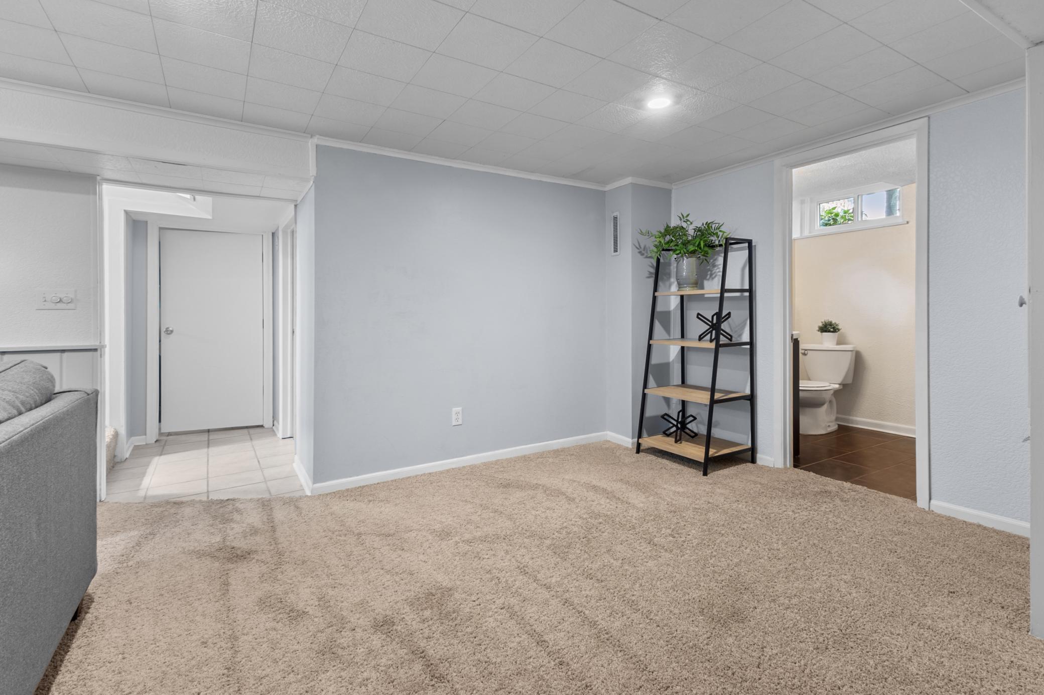 3200 Edgewood Avenue S