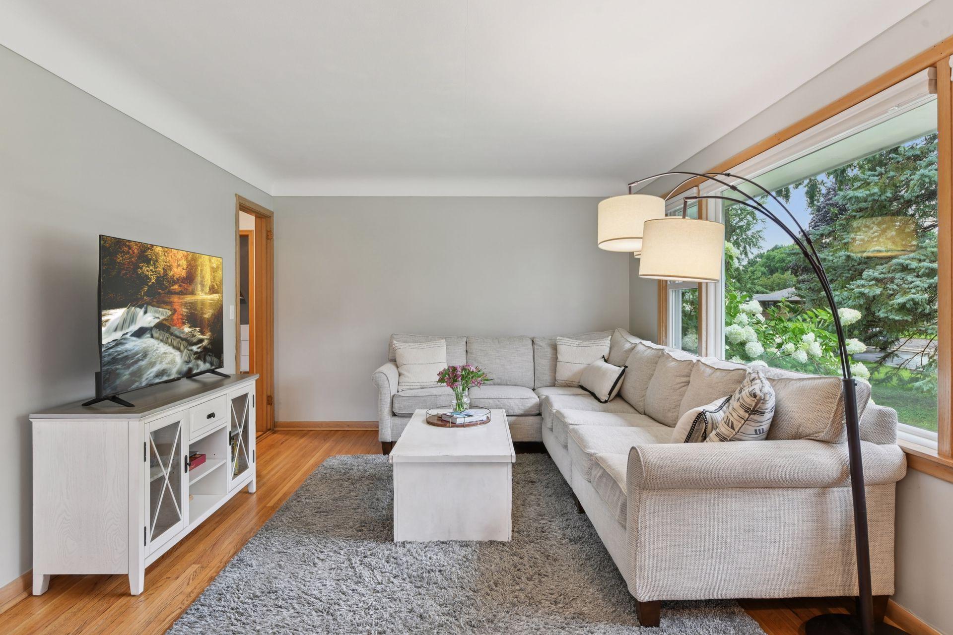 401 Jackson Avenue S