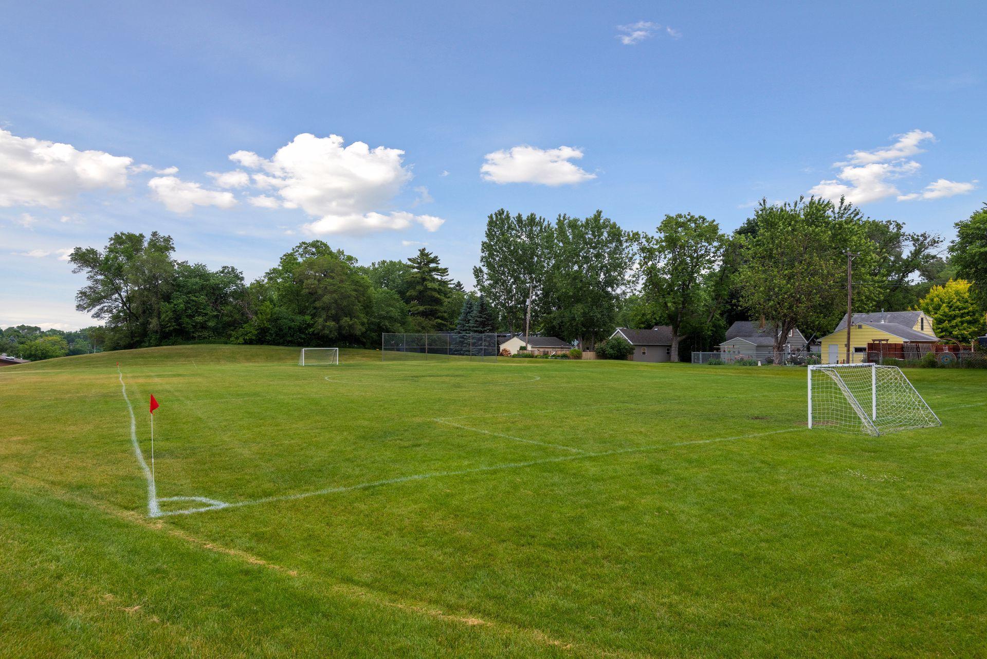 401 Jackson Avenue S