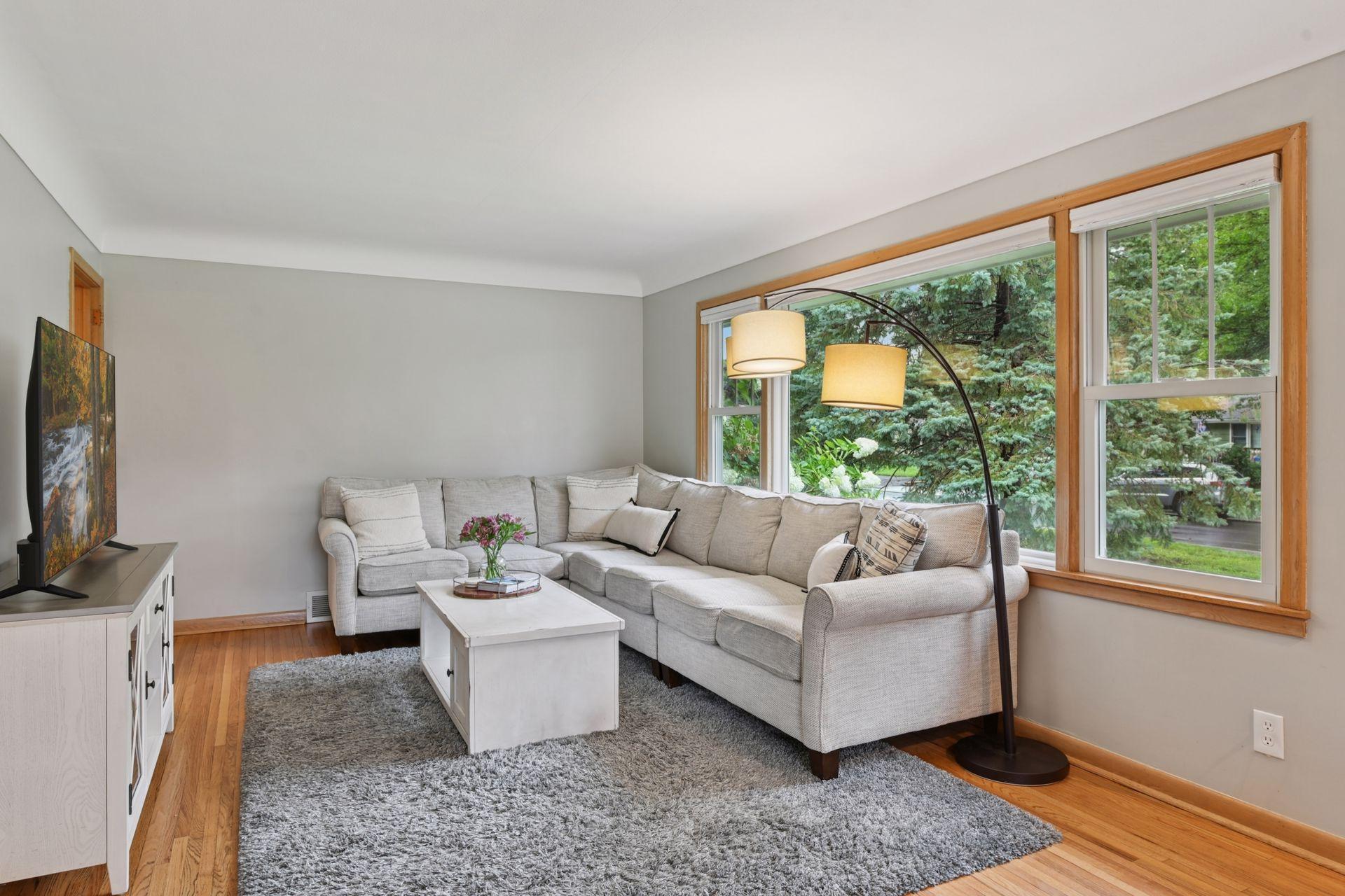 401 Jackson Avenue S