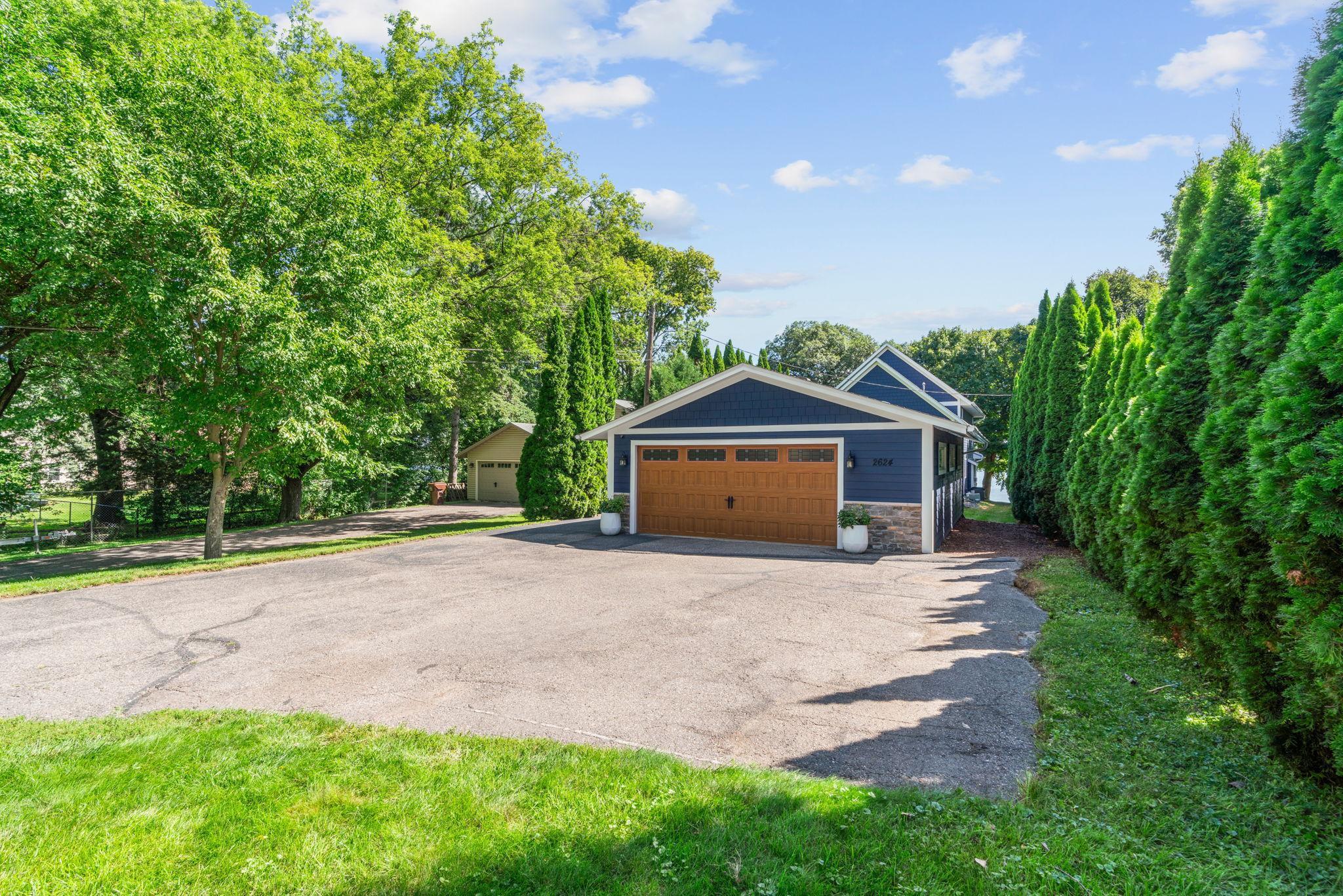 2624 Westedge Boulevard