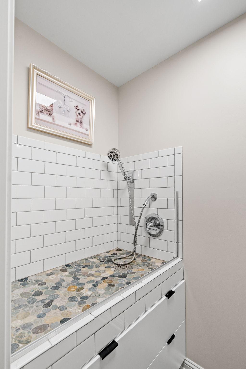 2624 Westedge Boulevard