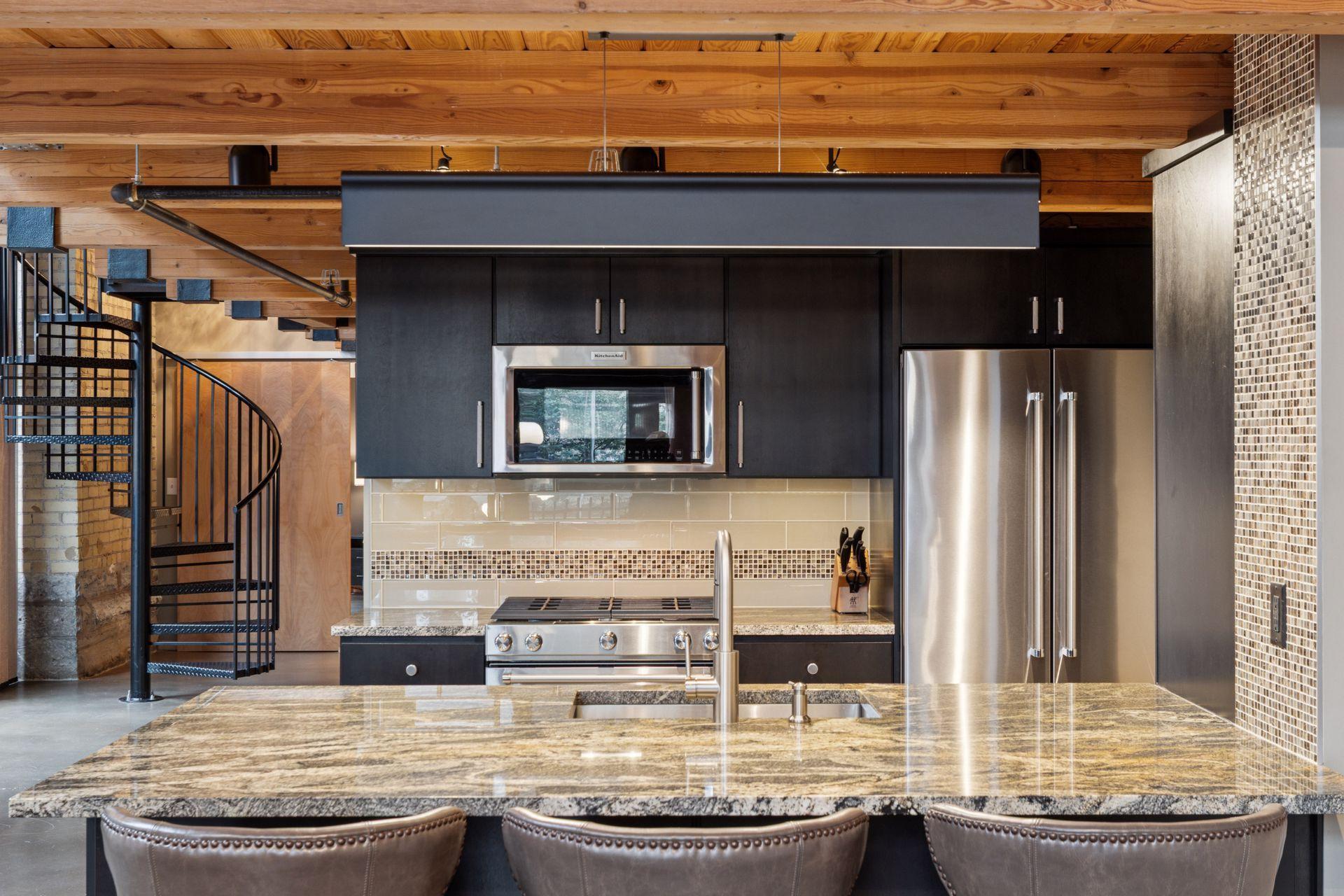 406 Wacouta Street Unit: 108