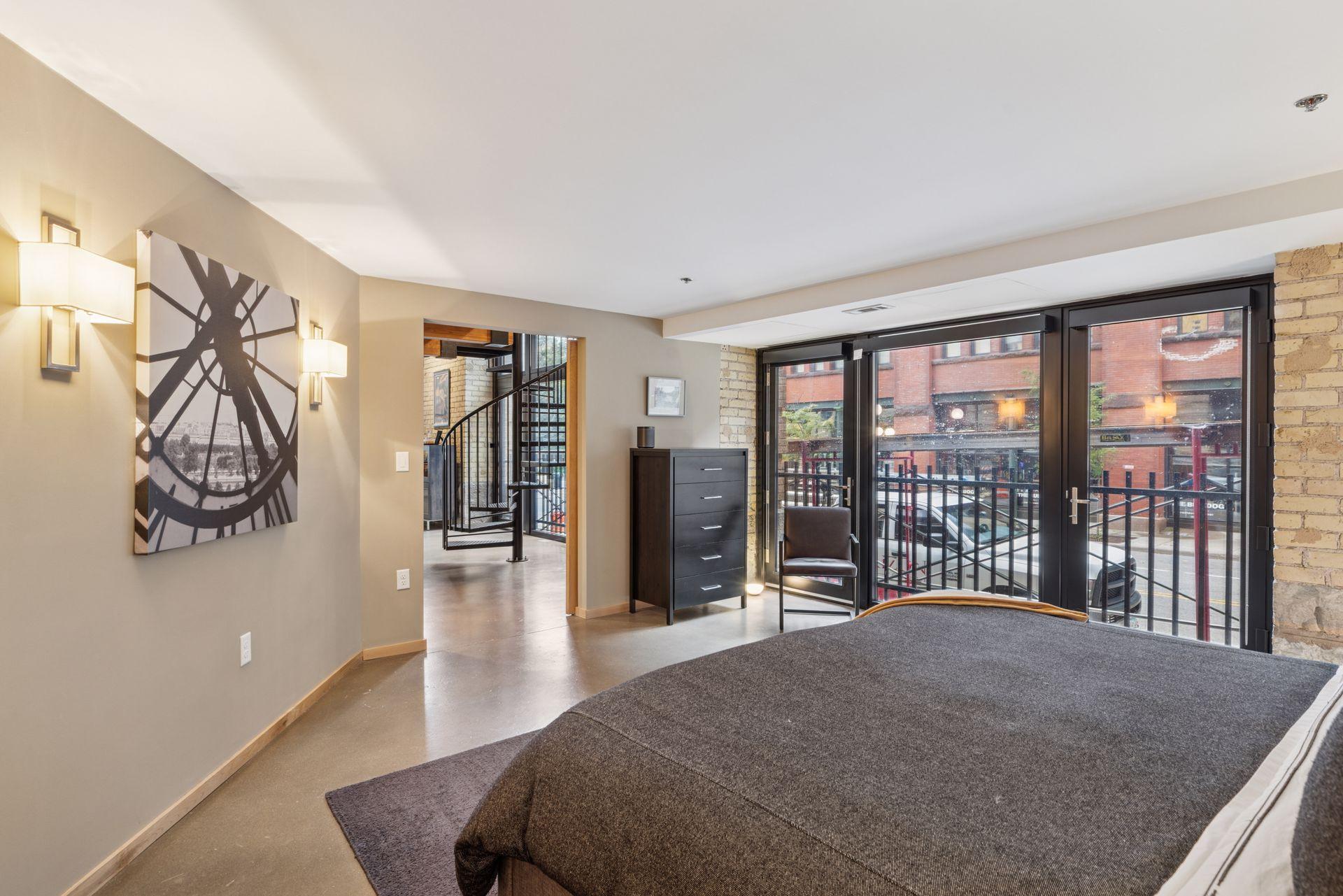 406 Wacouta Street Unit: 108