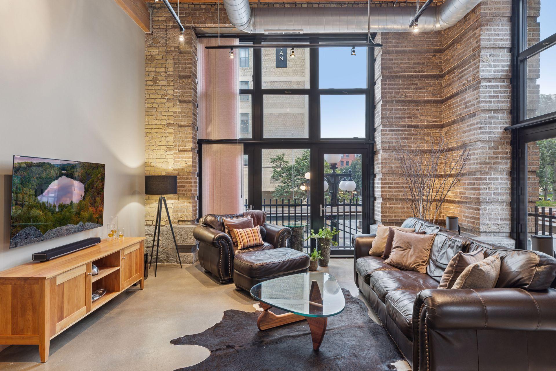 406 Wacouta Street Unit: 108