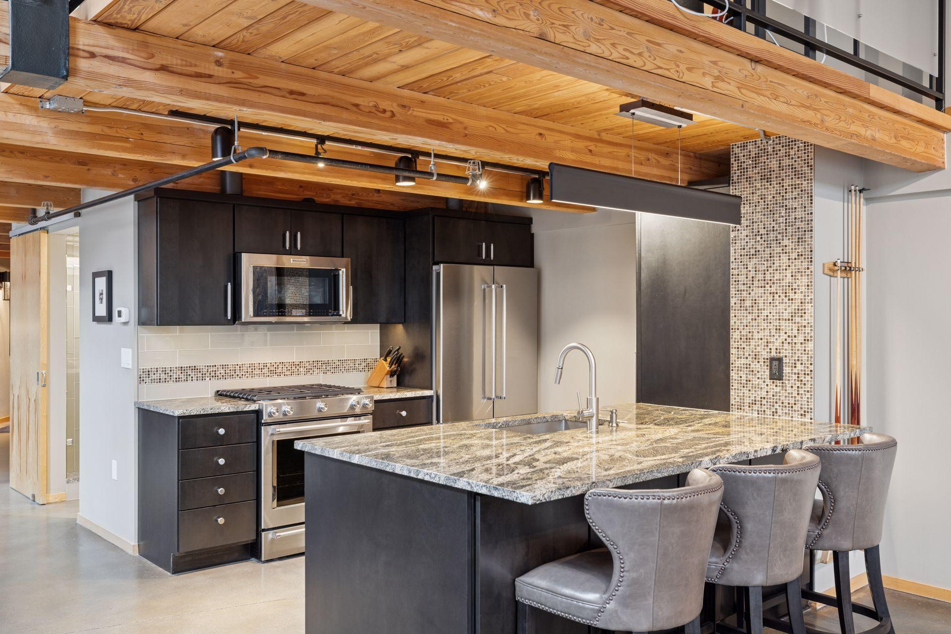 406 Wacouta Street Unit: 108