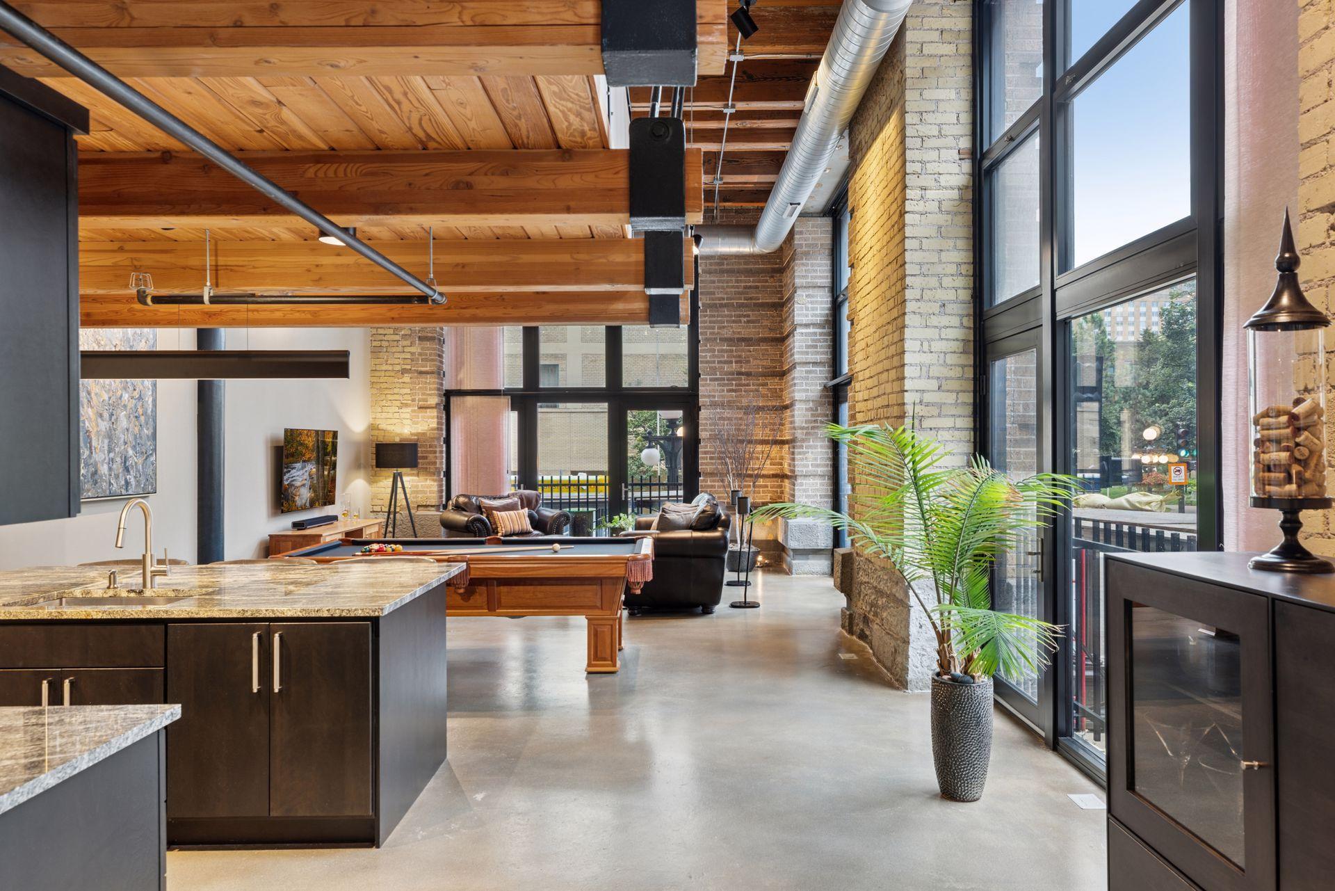 406 Wacouta Street Unit: 108