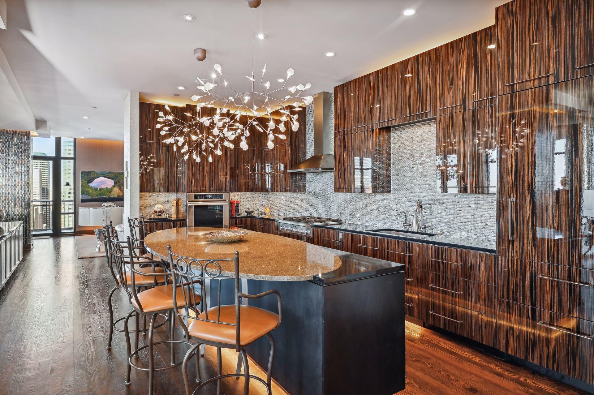 201 S 11th Street Unit: 2500