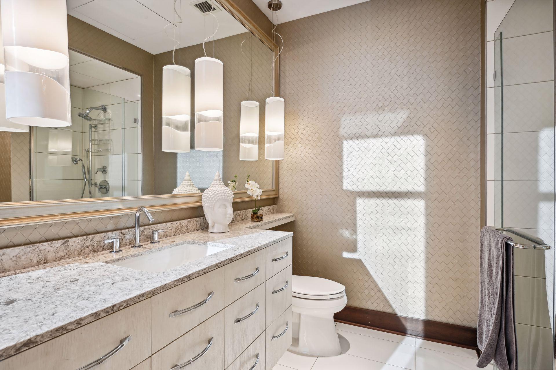 201 S 11th Street Unit: 2500