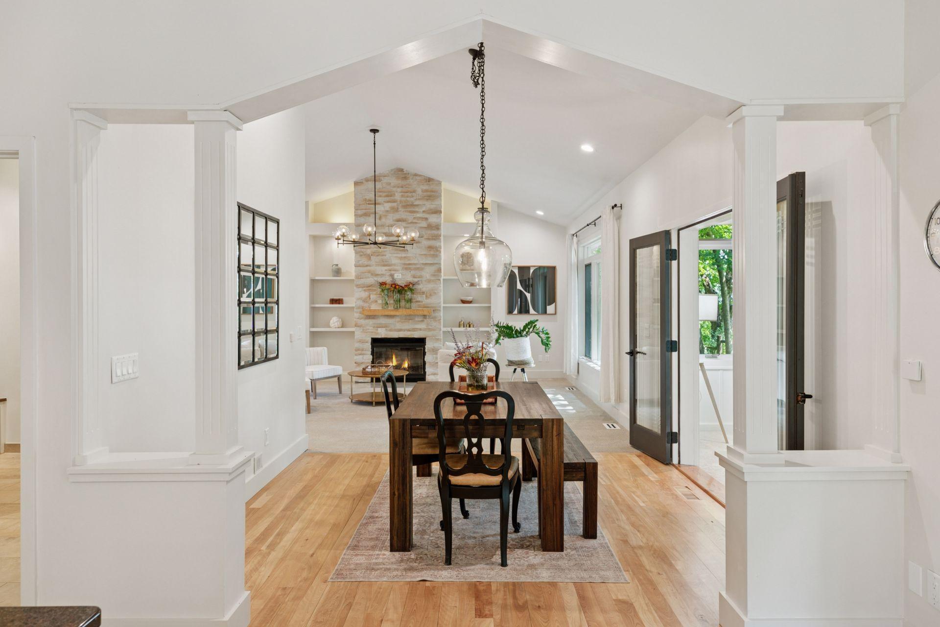 820 Vineland Court