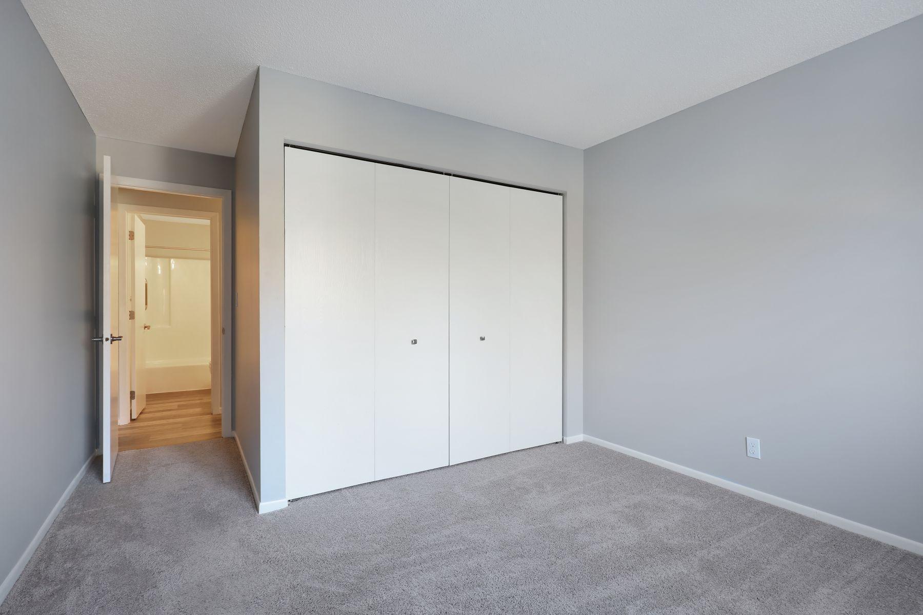 35 Nathan Lane N Unit: 203