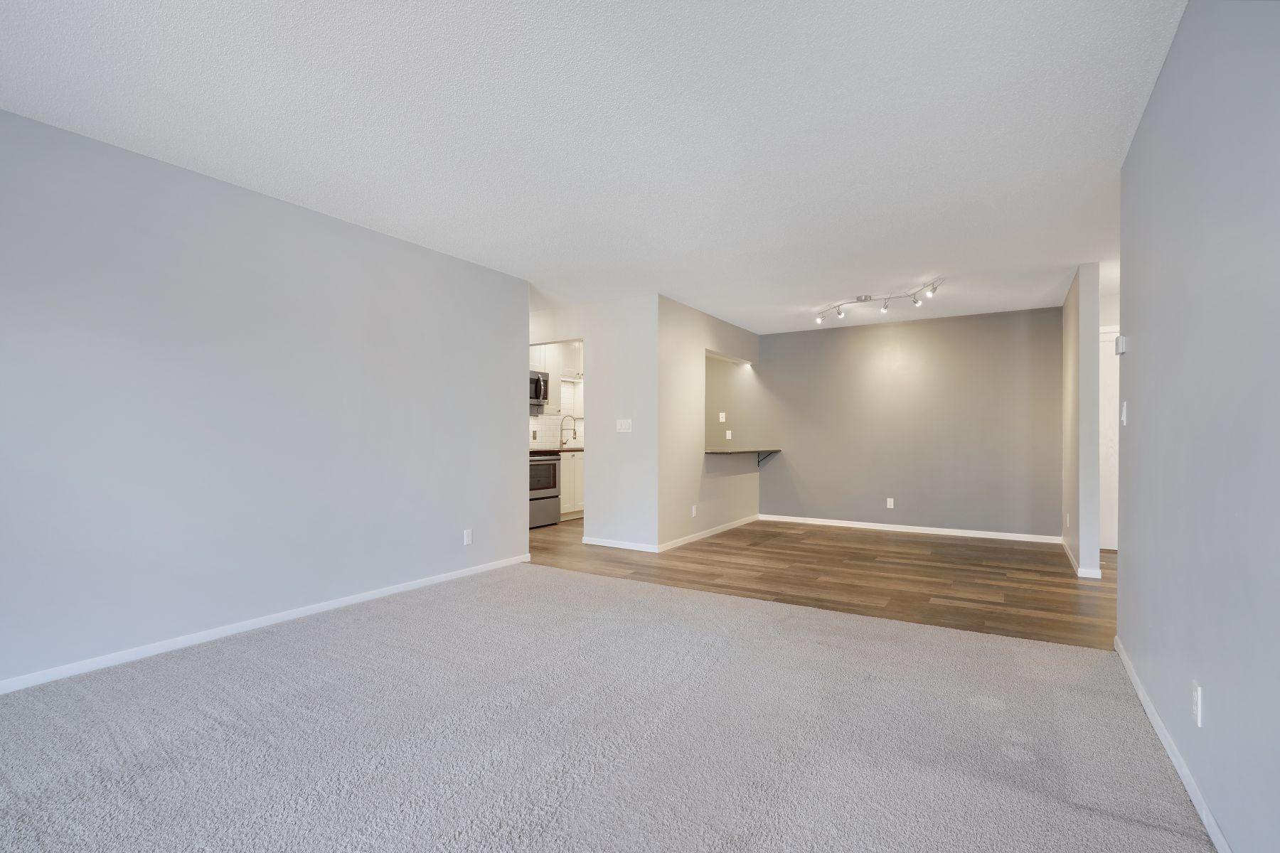 35 Nathan Lane N Unit: 203