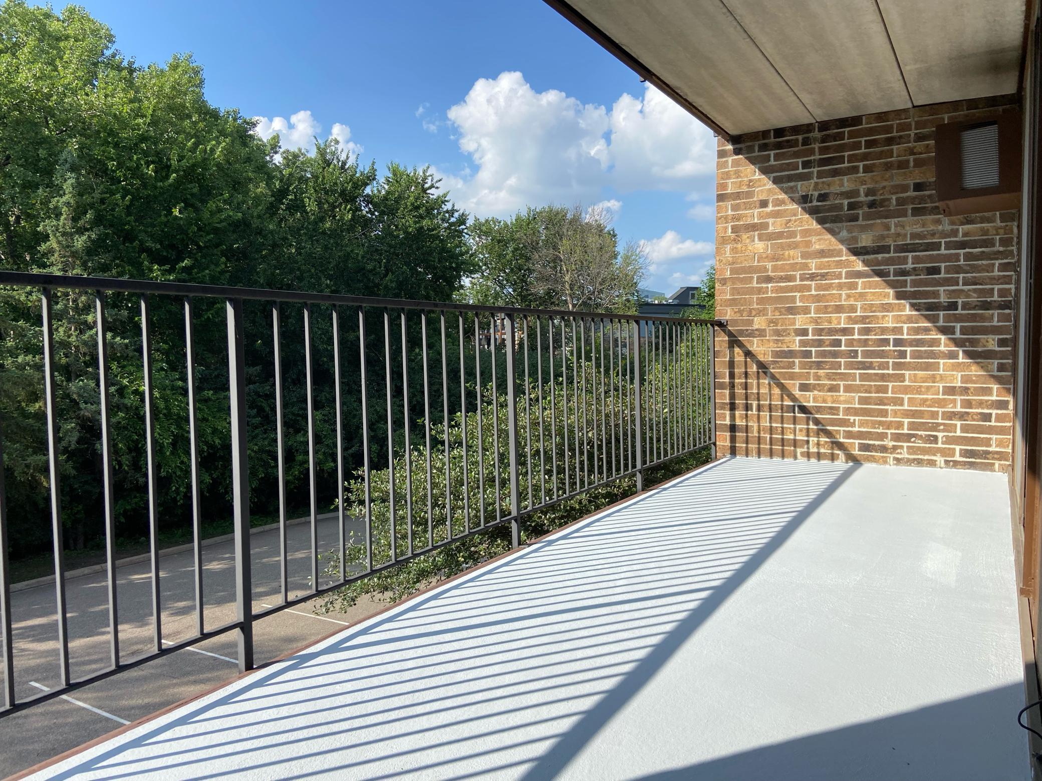 35 Nathan Lane N Unit: 203