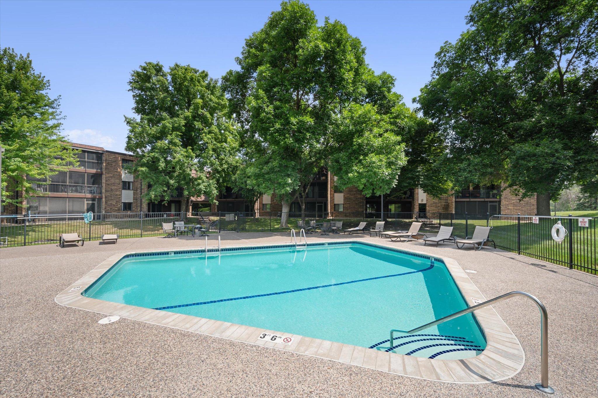 35 Nathan Lane N Unit: 203