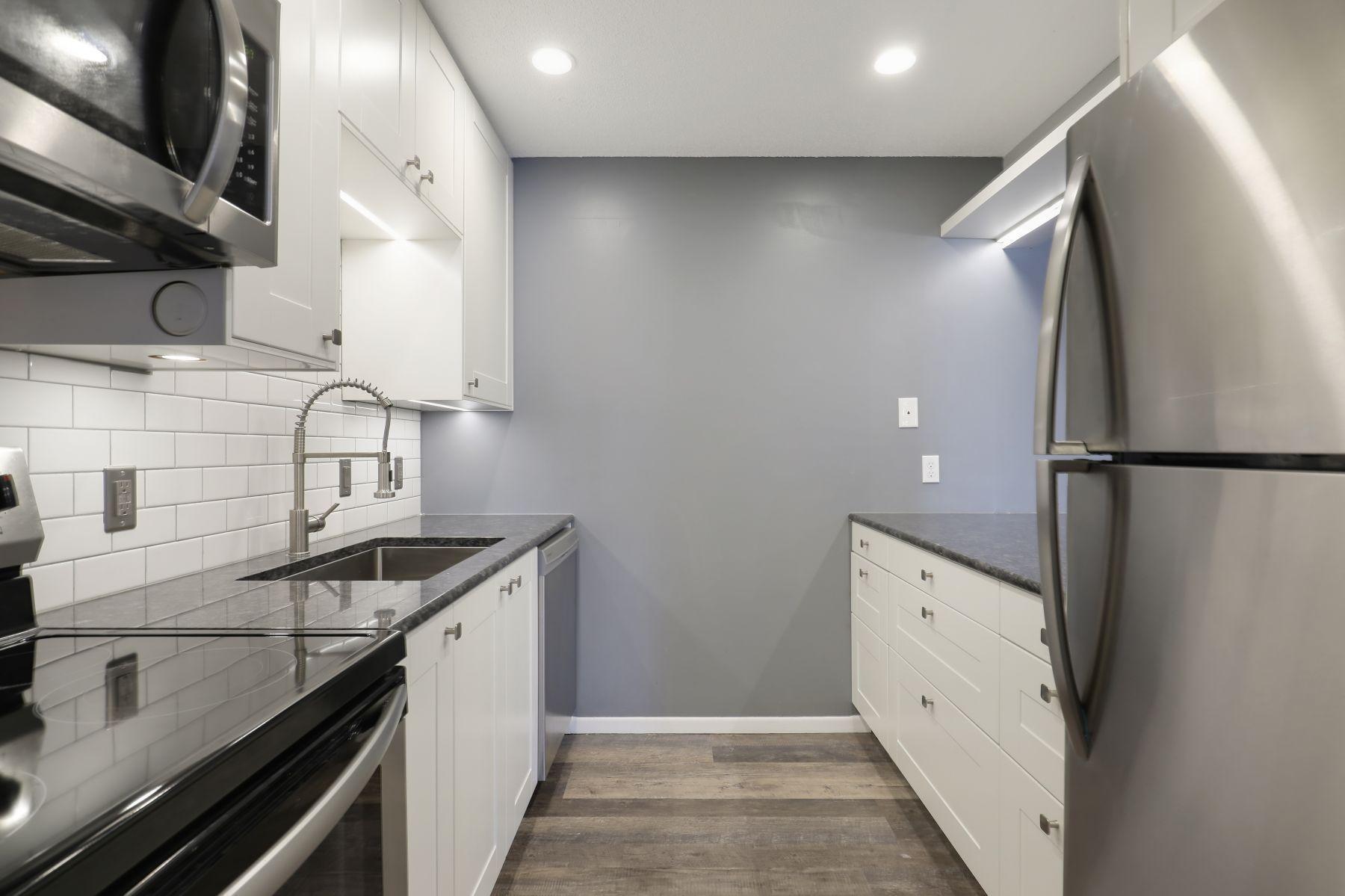 35 Nathan Lane N Unit: 203