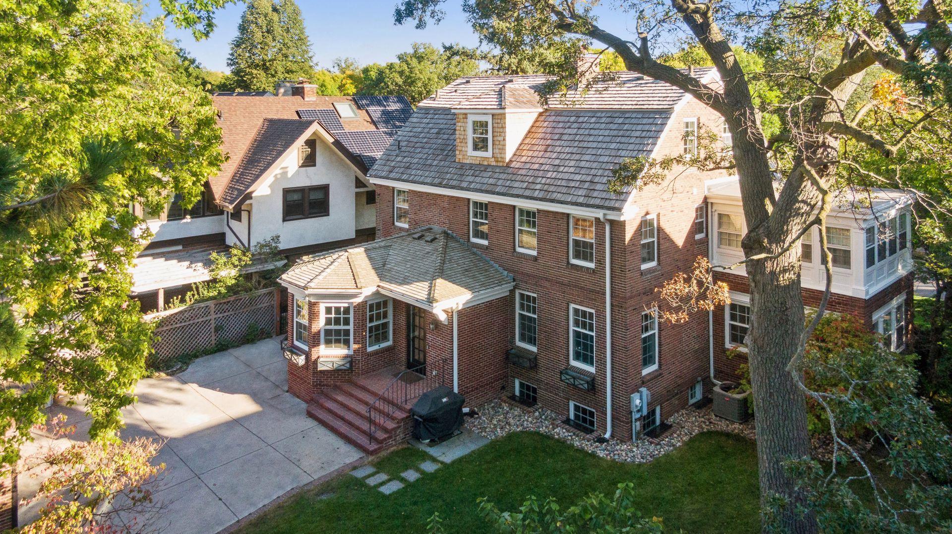 2322 Oliver Avenue S