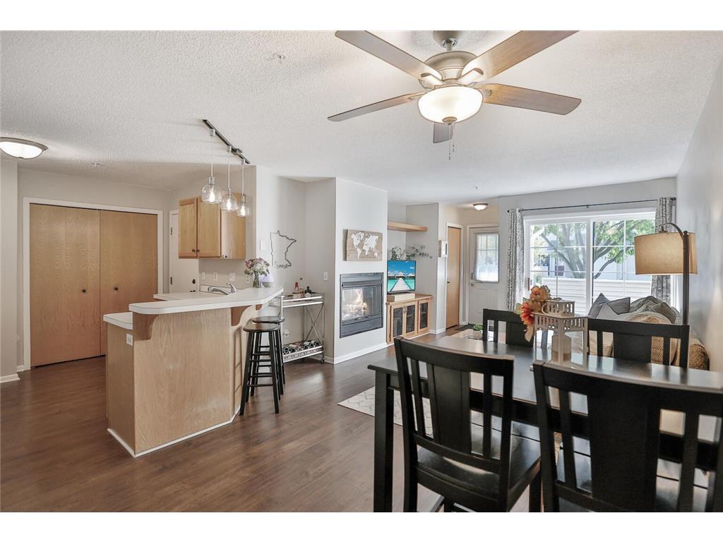 566 Mission Hills Way W