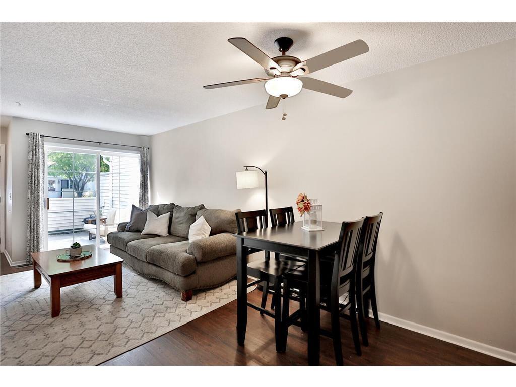 566 Mission Hills Way W