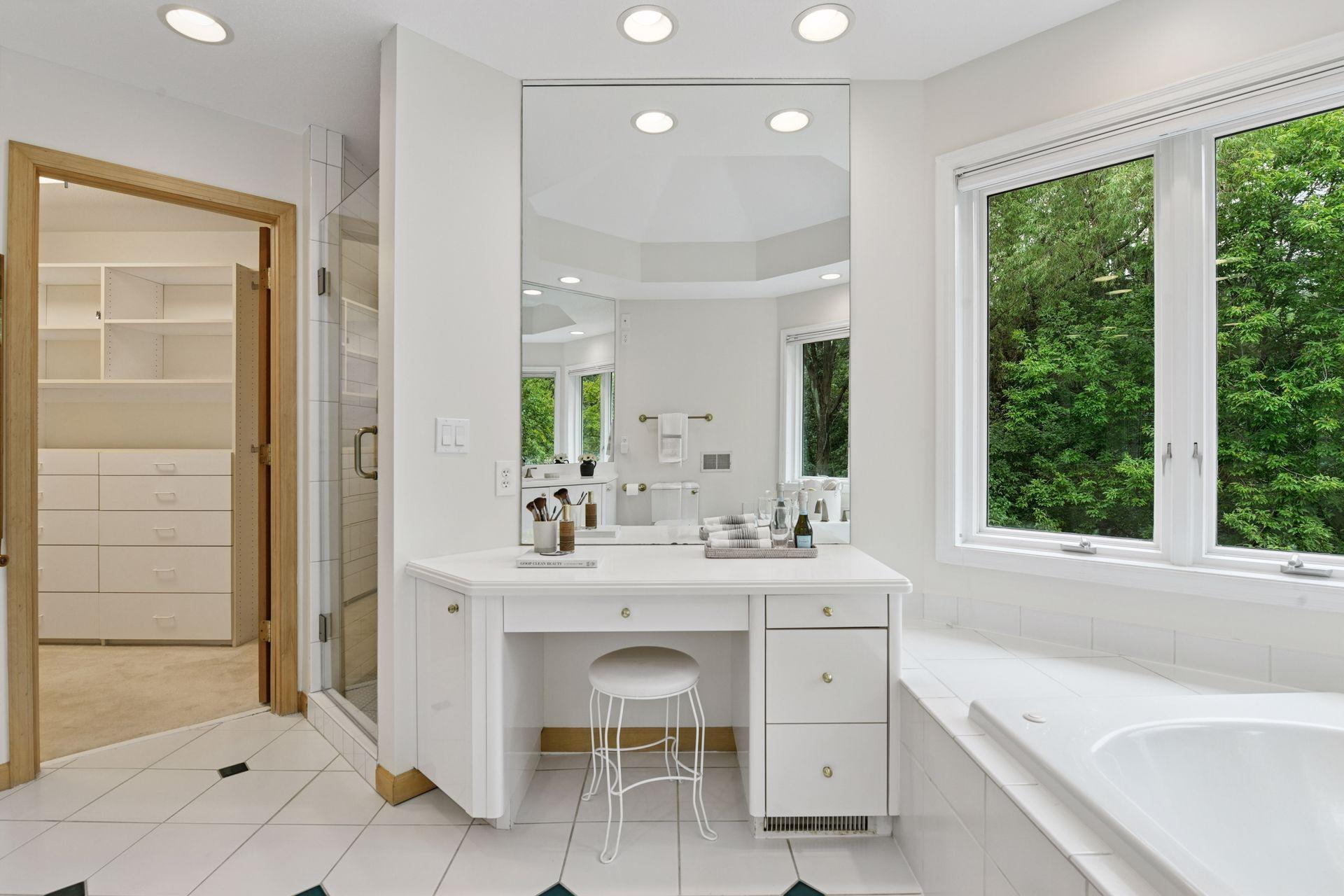 2487 Crowne Hill Road